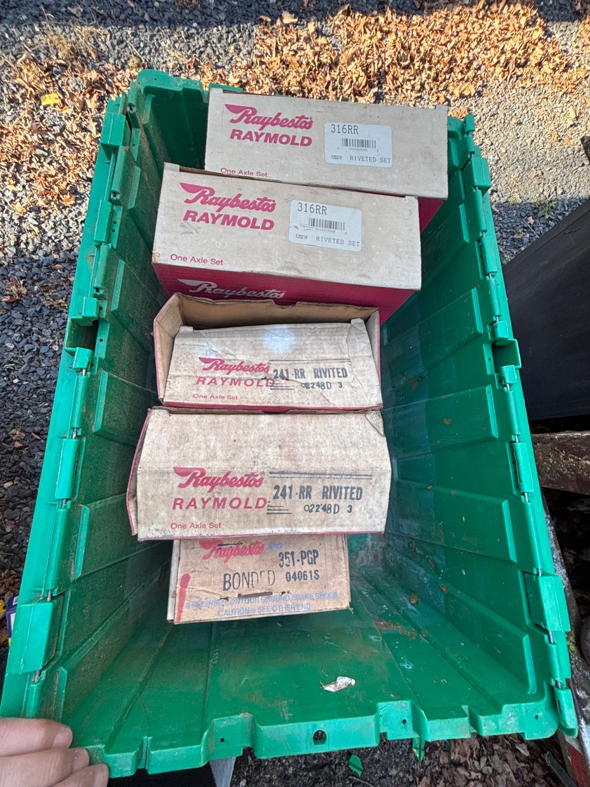 RAYBESTOS 316RR BRAKE SHOES 9W ONE SET OF SHOES ONLY