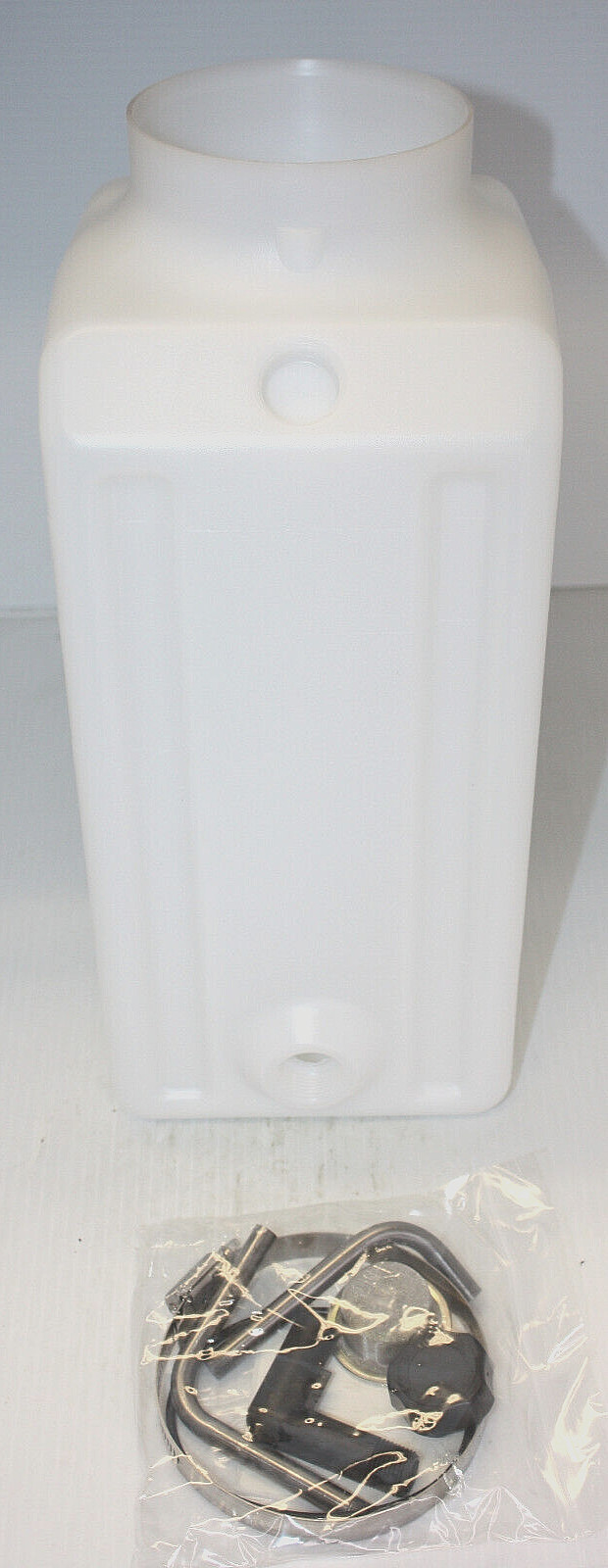 Monarch K14169 Horizontal Plastic Reservoir, 6.75X6.75X20 w/Install Hardware!