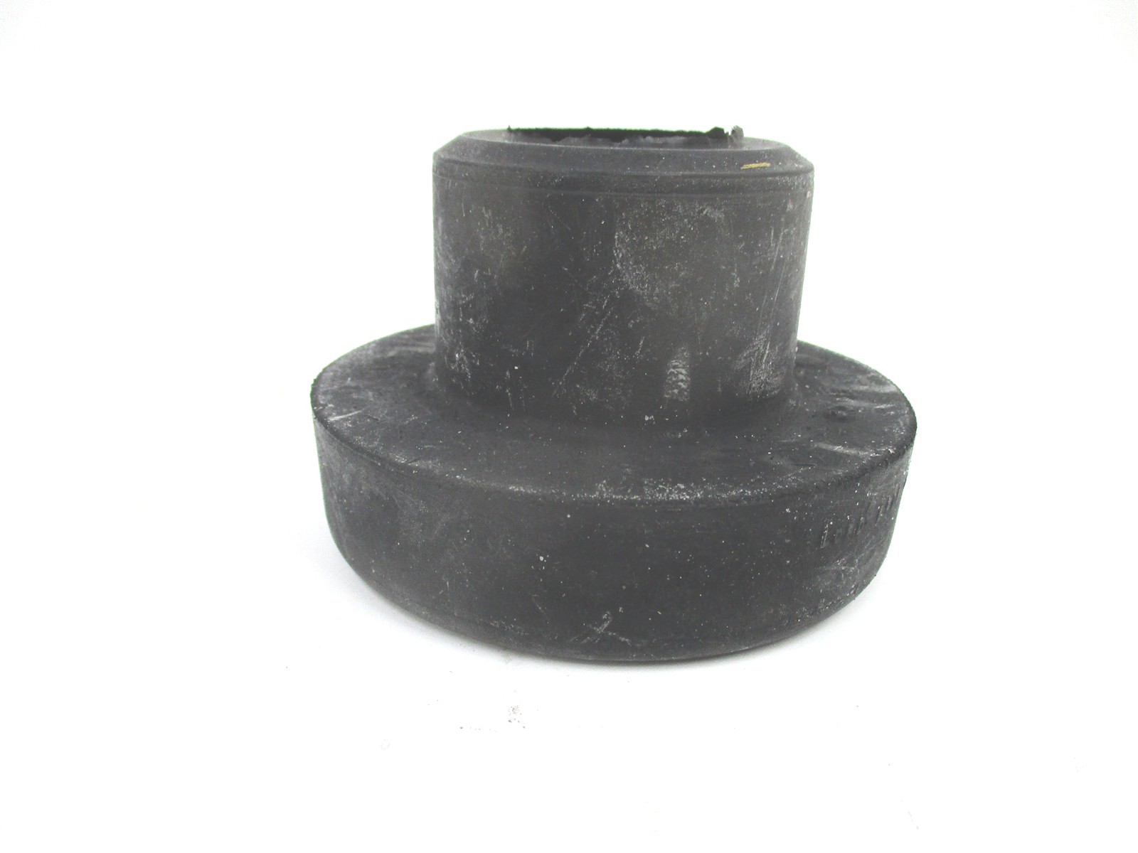 05-16401 NEW PACCAR FRONT ENGINE MOUNT RUBBER BUSHING FOR PETERBILT K066-229