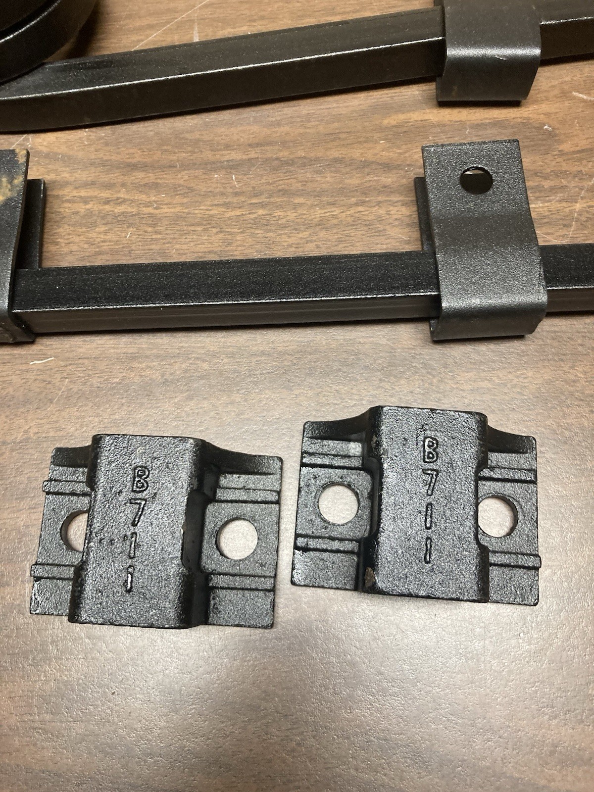 Betts Mudflap Hangers Bracket Holders Set Black Coil B23 Mudflap Bracket B711