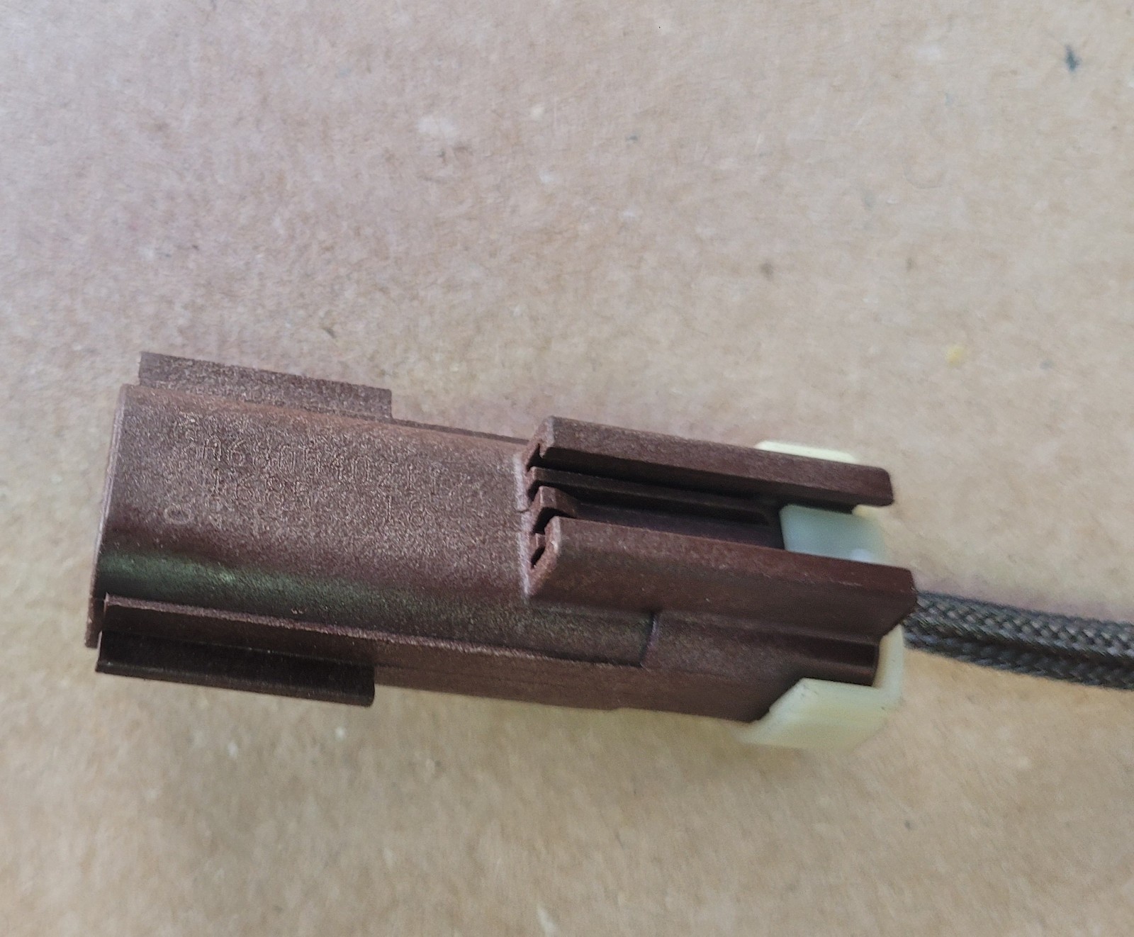 Freightliner Cascadia SCR/DOC Outlet Temperature Sensor A6805402117 OEM