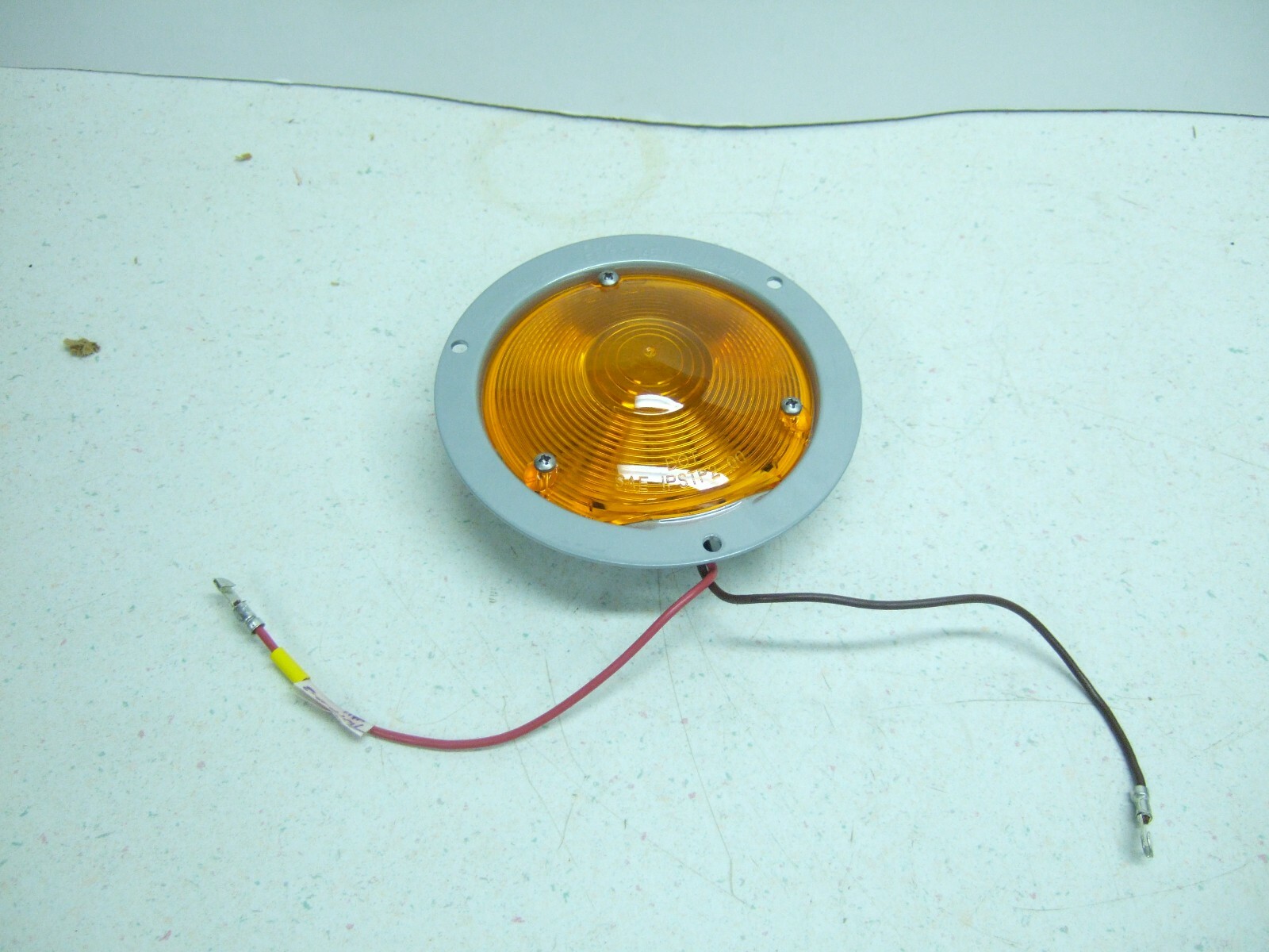 SIGNAL-STAT 3600 SERIES AMBER TURN SIGNAL LIGHT LAMP 24V TRUCK-LITE
