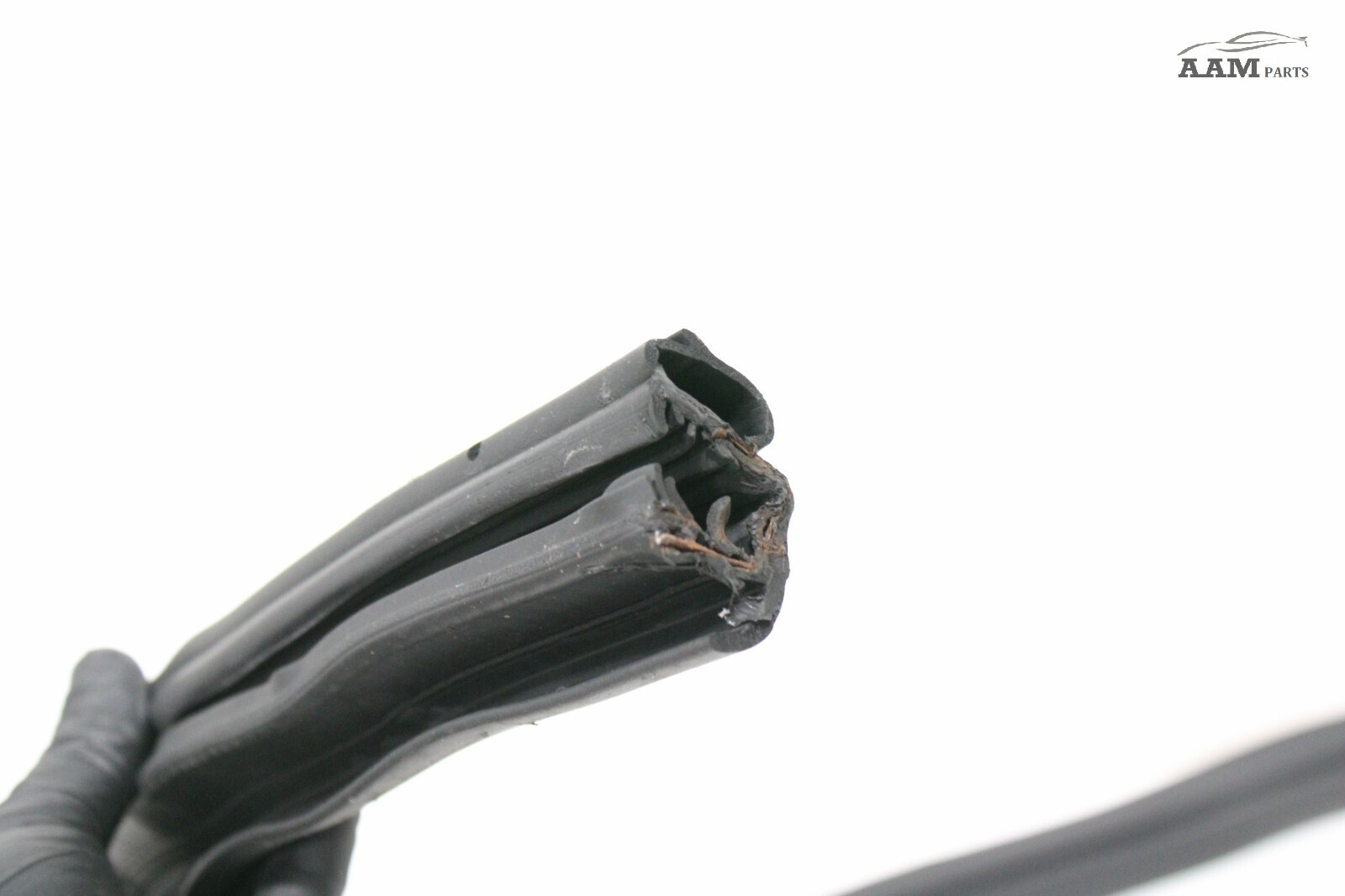 2018-2024 FREIGHTLINER CASCADIA FRONT RIGHT SIDE DOOR WEATHERSTRIP SEAL OEM