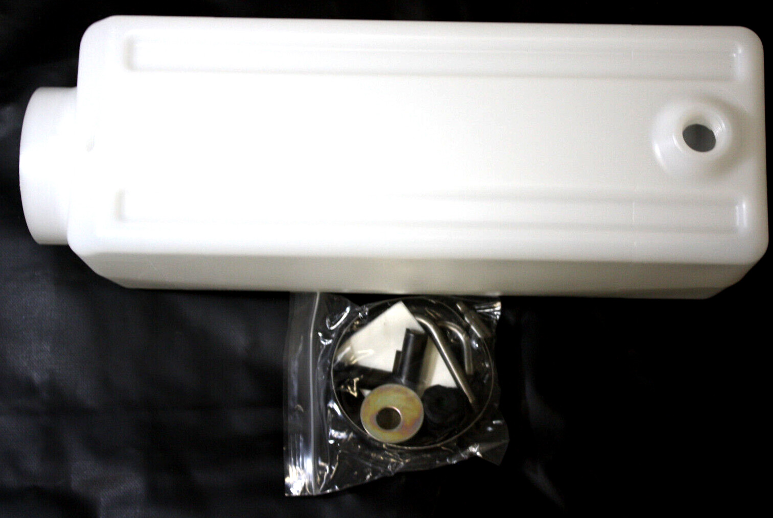 Monarch K14169 Horizontal Plastic Reservoir, 6.75X6.75X20 w/Install Hardware!