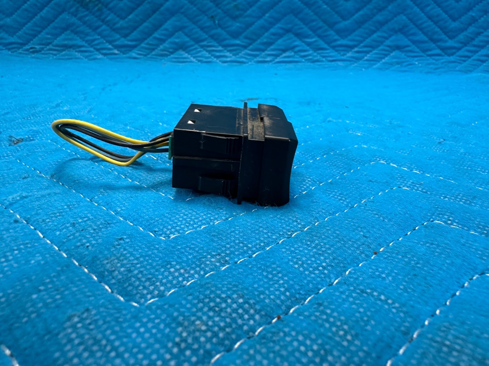 Kenworth T680 Paccar Flood Light Lamp Switch 2023 OEM