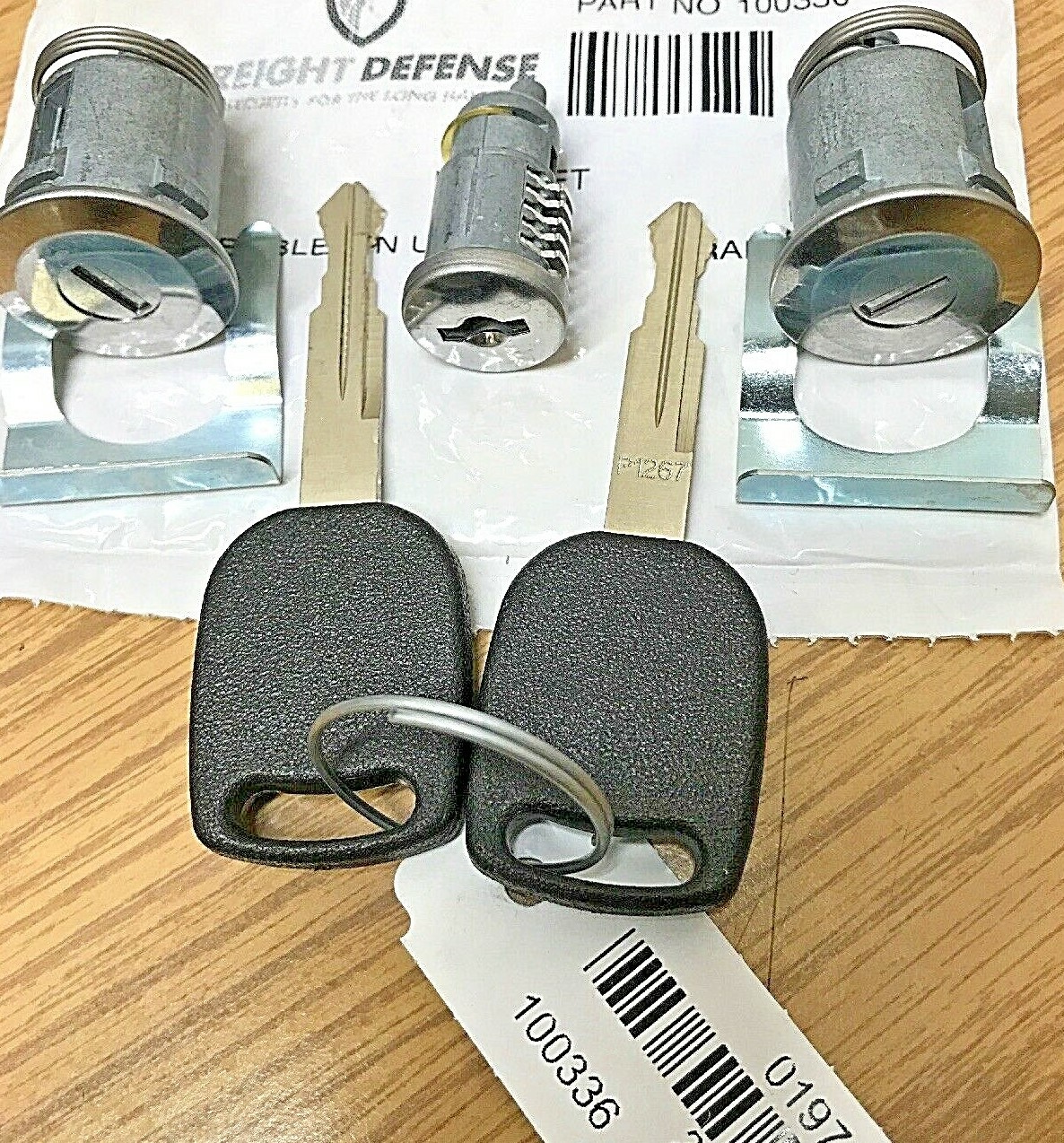 *NEW SET of KENWORTH / PETERBILT IGNITION and DOOR LOCKS LOCKSET w/ 2 LARGE KEYS