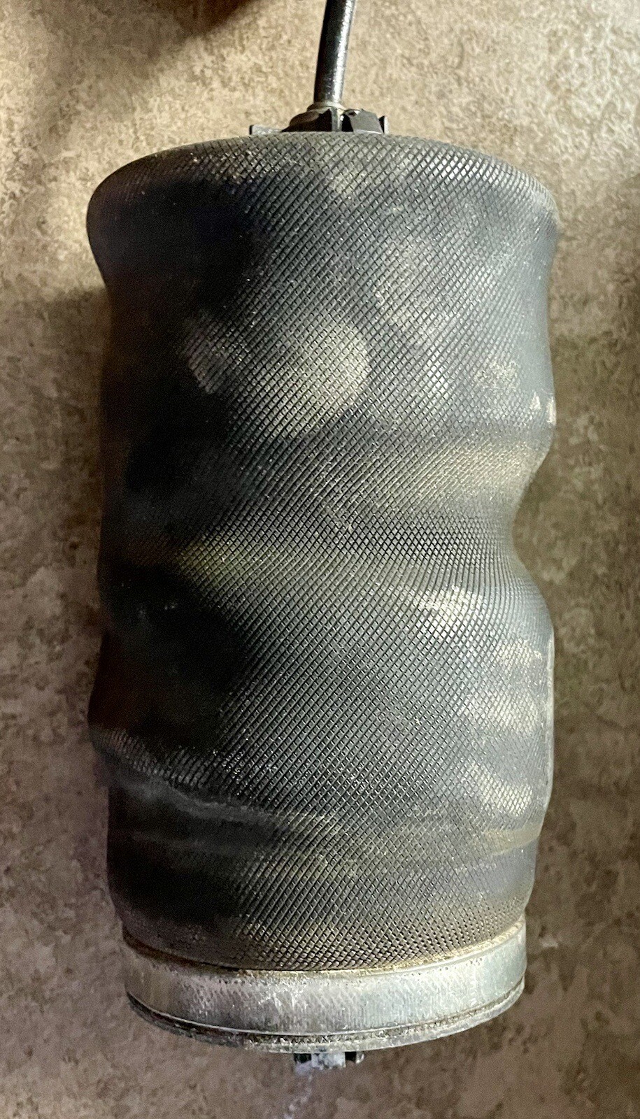 Paccar / Continental Cab Suspension Air Bag 11040007 / 10657AA *Ready To Ship*
