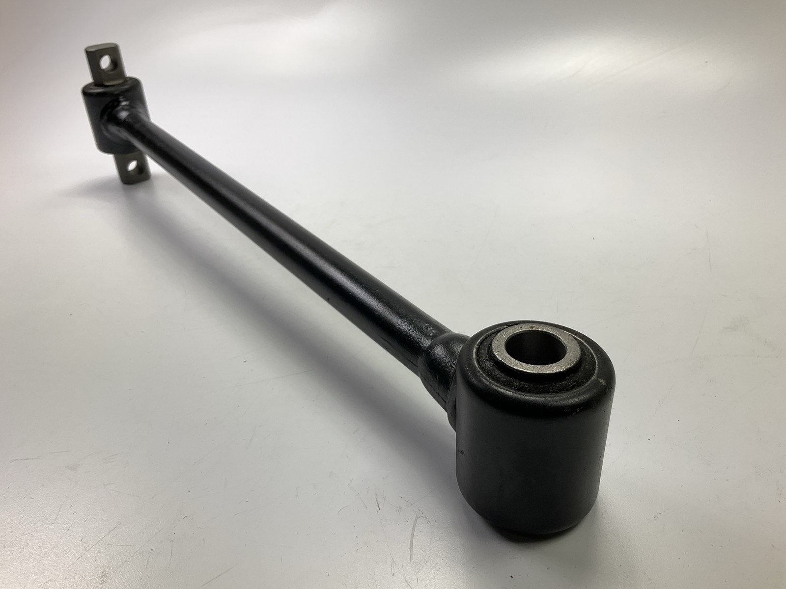 Automann TMR537 Front Torque Rod For Kenworth T660, Peterbilt 379