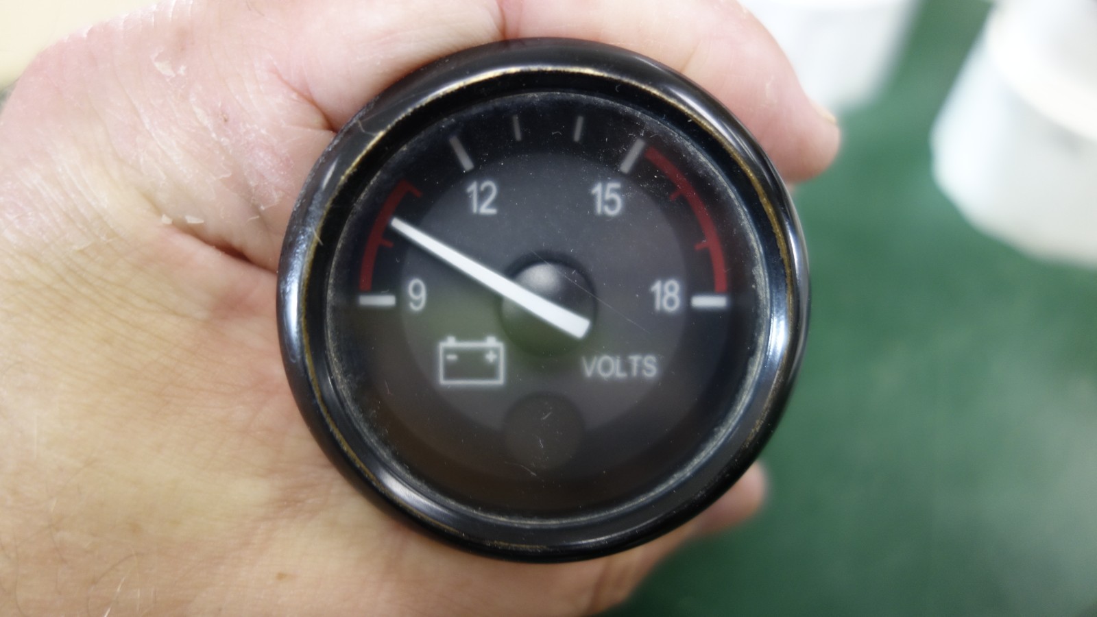 Peterbilt 389 voltmeter volts gauge Kenworth Q43-6002-301B