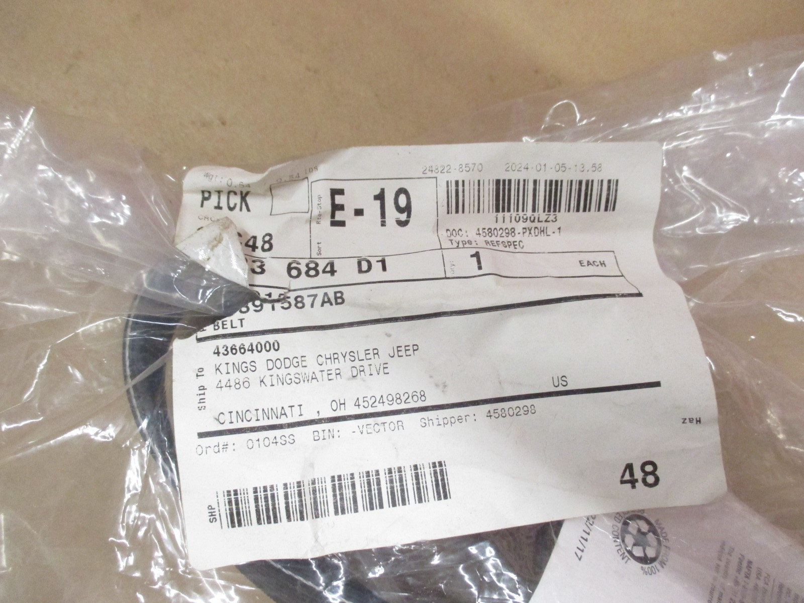04891587AB-001 SERPENTINE DRIVE BELT MOPAR NEW