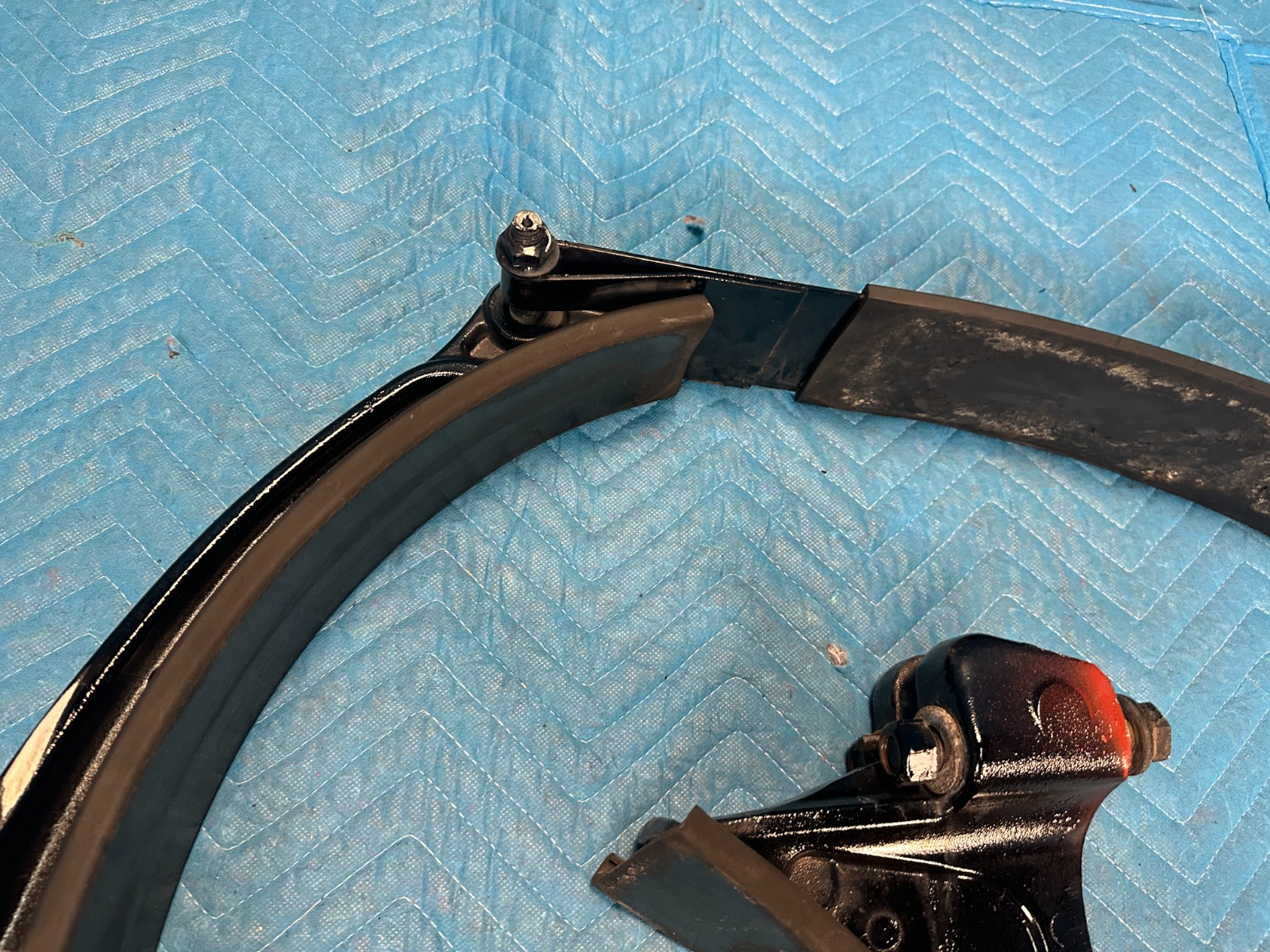 Freightliner Cascadia 126 Fuel Tank Hanger Bracket w/Strap Driver 2pc Set 20 OEM