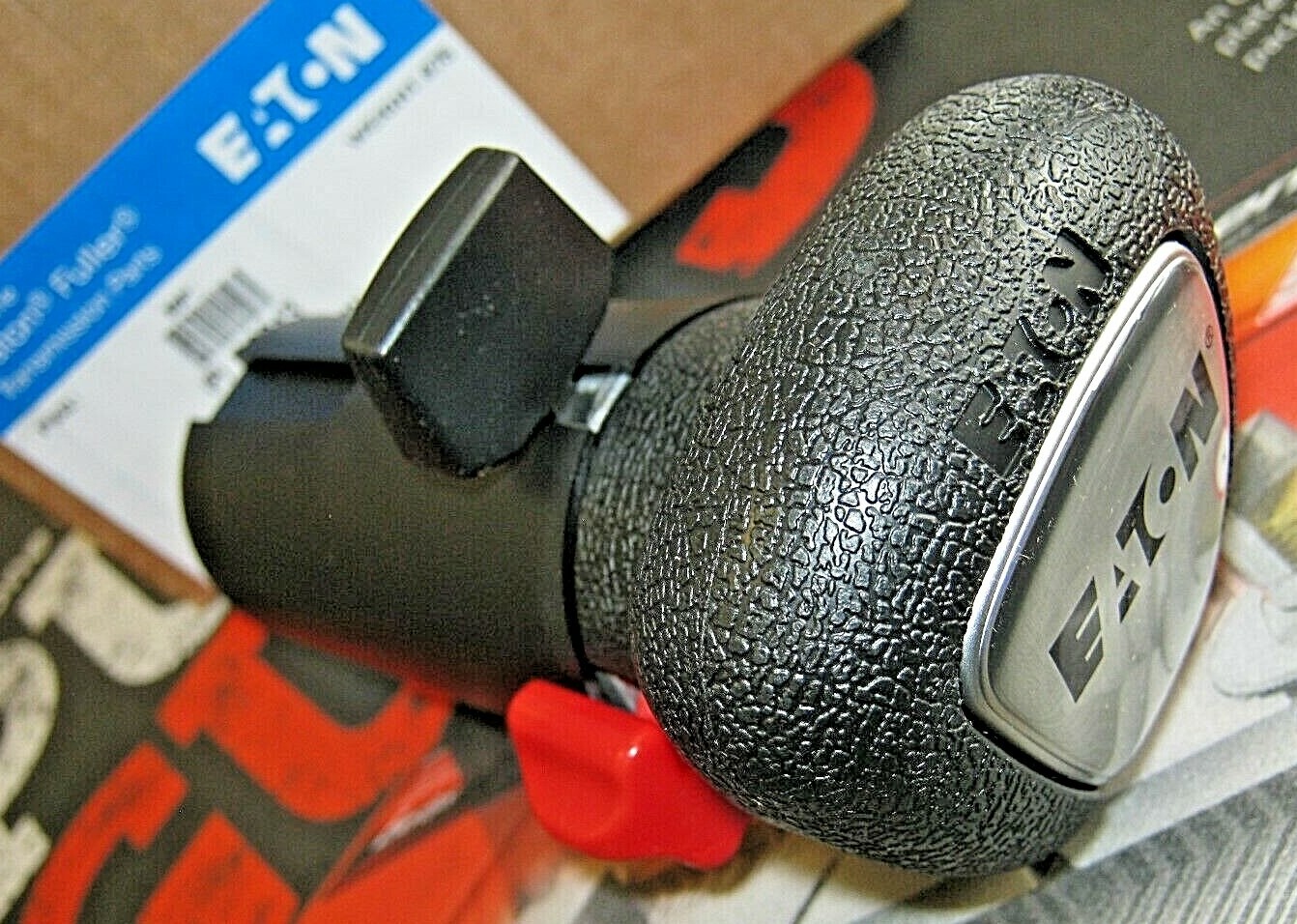 ~NEW GENUINE EATON FULLER TRANSMISSION 13 SPEED SHIFT KNOB MASTER VALVE ASSEMBLY