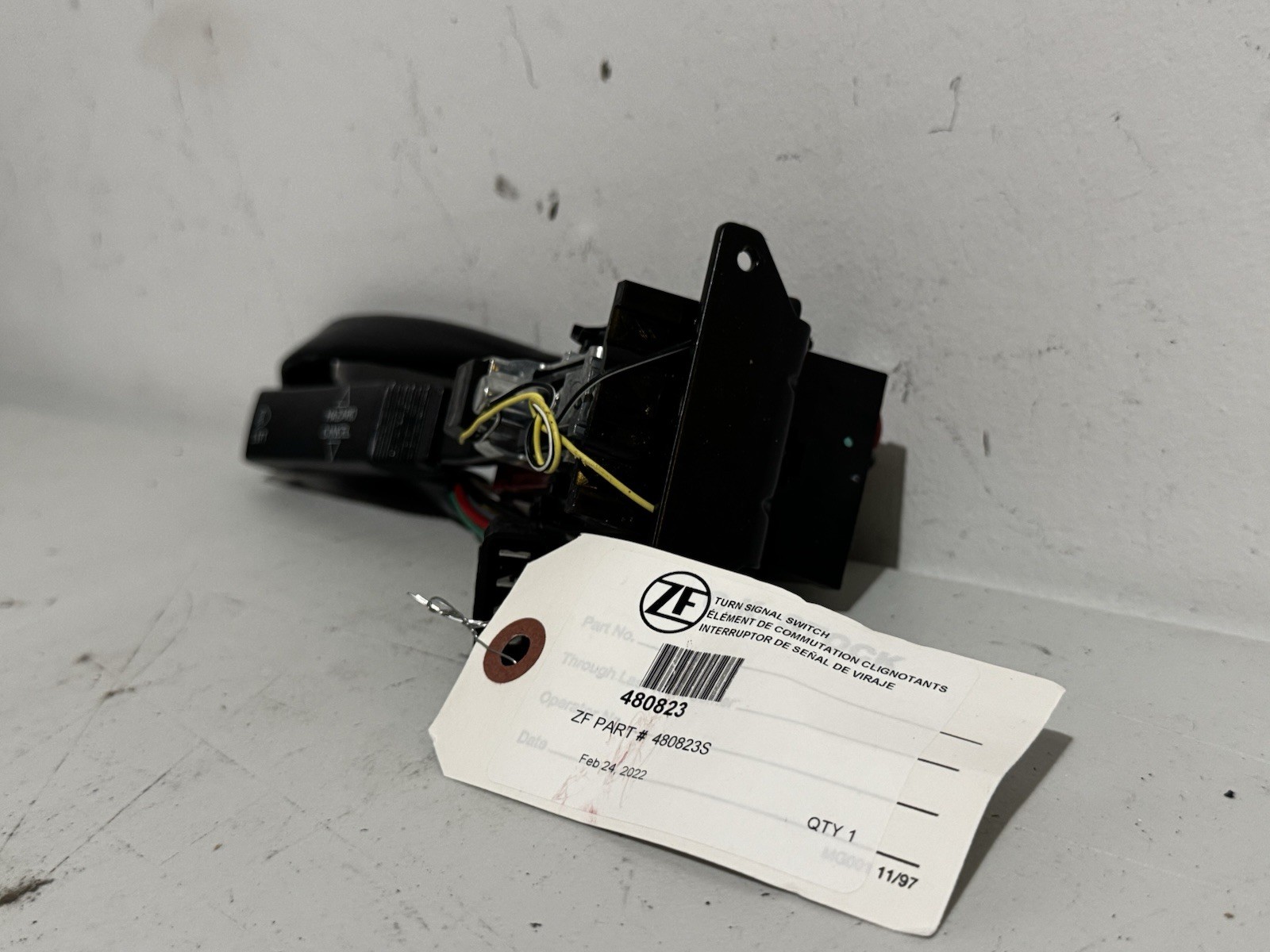 NEW PACCAR KENWORTH TURN SIGNAL SWITCH W900 T600 T2000 480823 OEM HAZARDS PULL