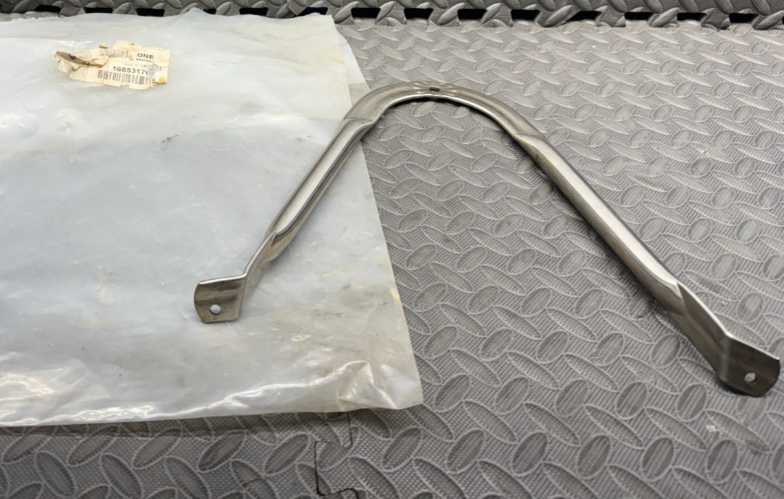 International 1685317C1 Navistar Mirror Arm Mounting Bracket Assembly
