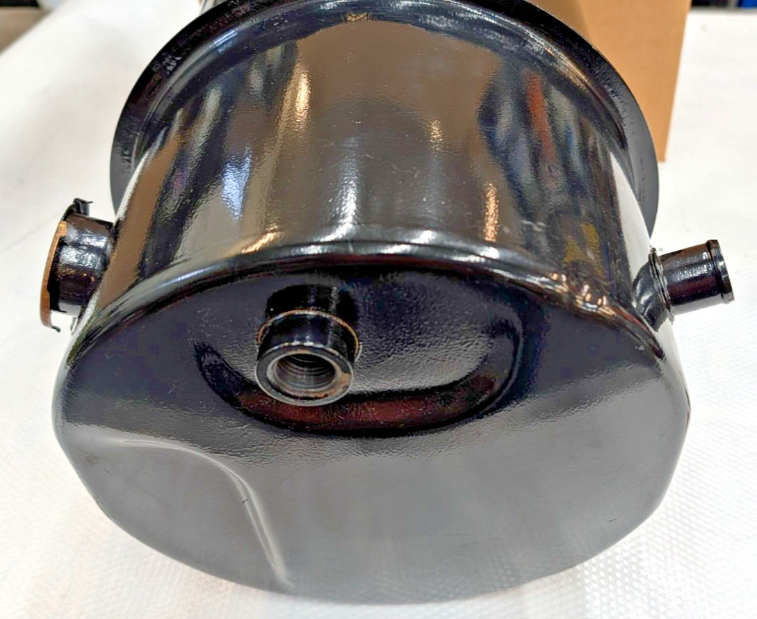 1675831C1 International Surge Tank Deaeration Tank 9200 9300 4900 Trucks