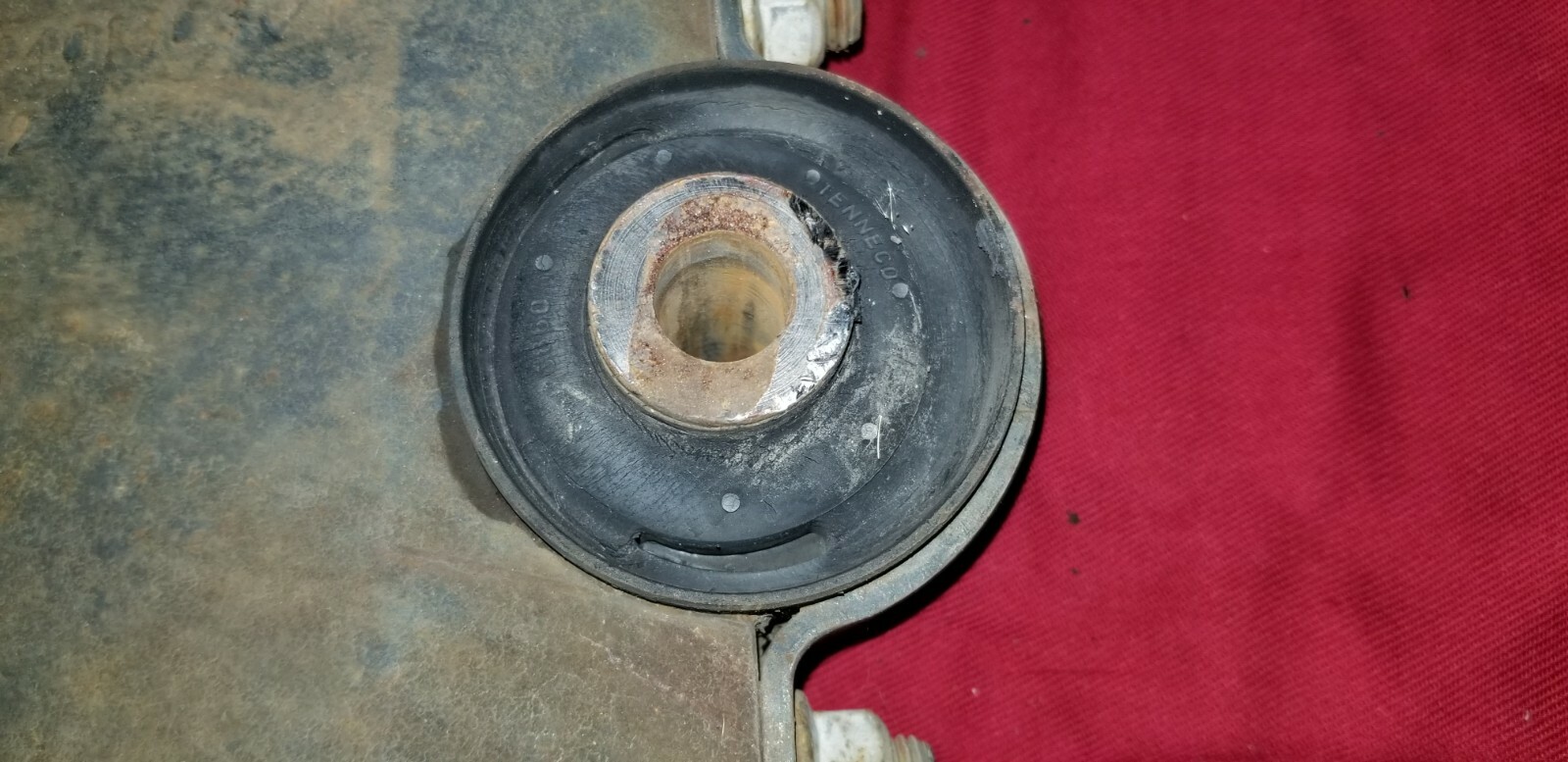 INTERNATIONAL PROSTAR BRACKET 3844013C4 LH CAB MOUNT
