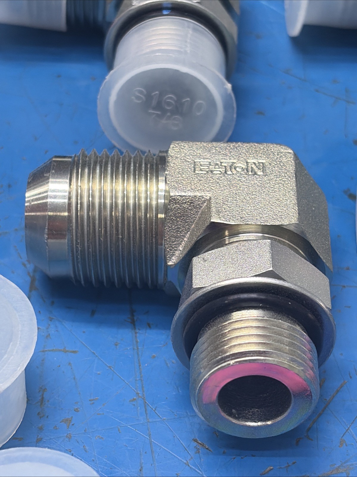 (4)NEW No Box Eaton INLET 90° ELBOW 1 -1/16 ,7/8 Fast 🇺🇸 Shipping + Warranty