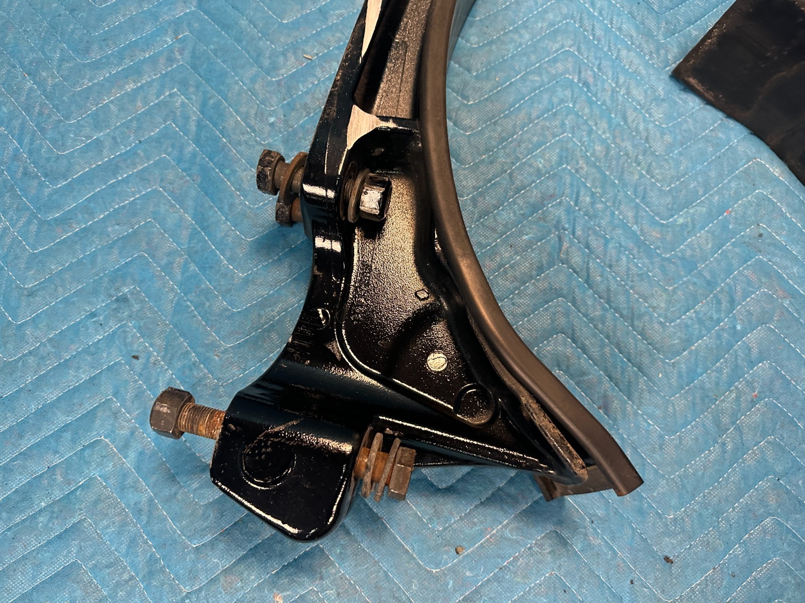 Freightliner Cascadia 126 Fuel Tank Hanger Bracket w/Strap Driver 2pc Set 20 OEM