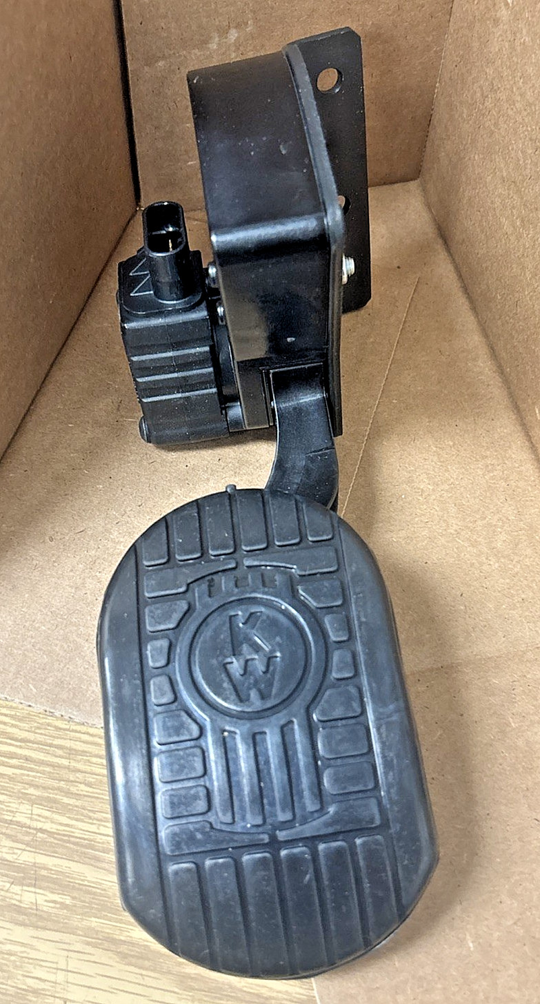 ~NEW GENUINE PACCAR OEM ELECTRIC THROTTLE ACCELERATION PEDAL ASSEMBLY ~ S21-1022