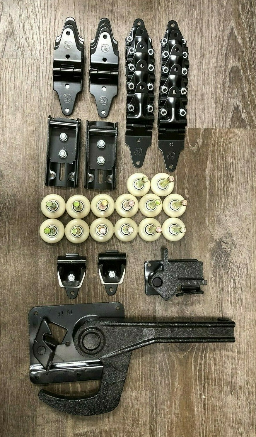 40pc Whiting Style Door Repair Kit- Hinges/ 2″ Rollers/ Lock/ Keeper/ Top/Bottom