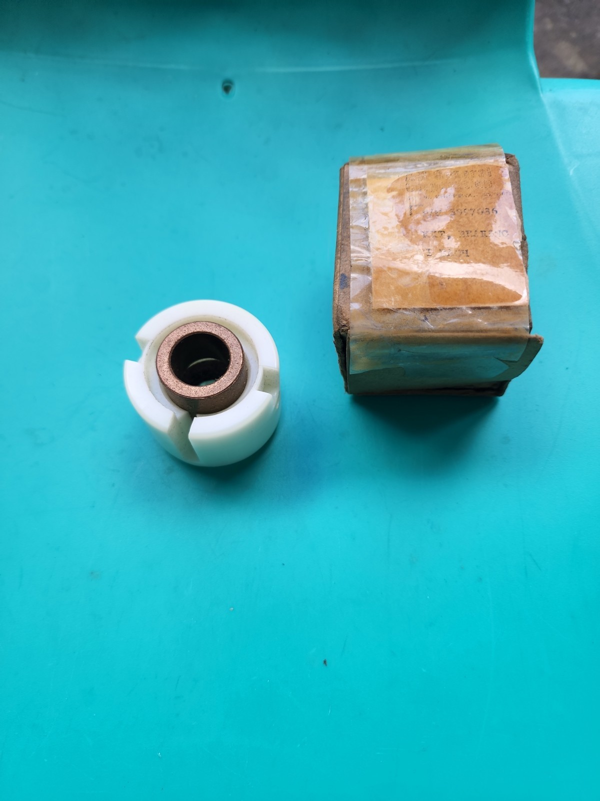 NOS AM GENERAL M715 STEERING COLUMN BEARING KIT P/N 5997036 ORIGINAL RARE OEM