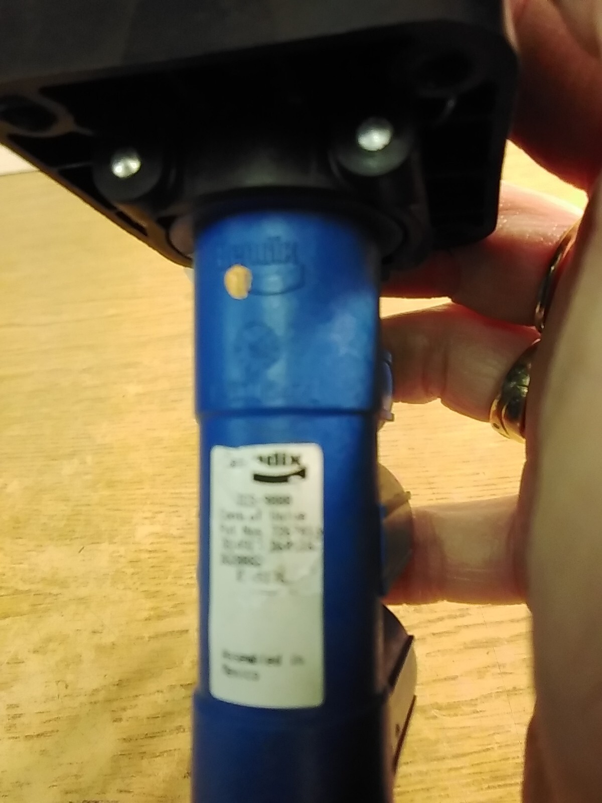 Bendix Trailer Parking Brake Switch 7267413 *FREE SHIPPING*