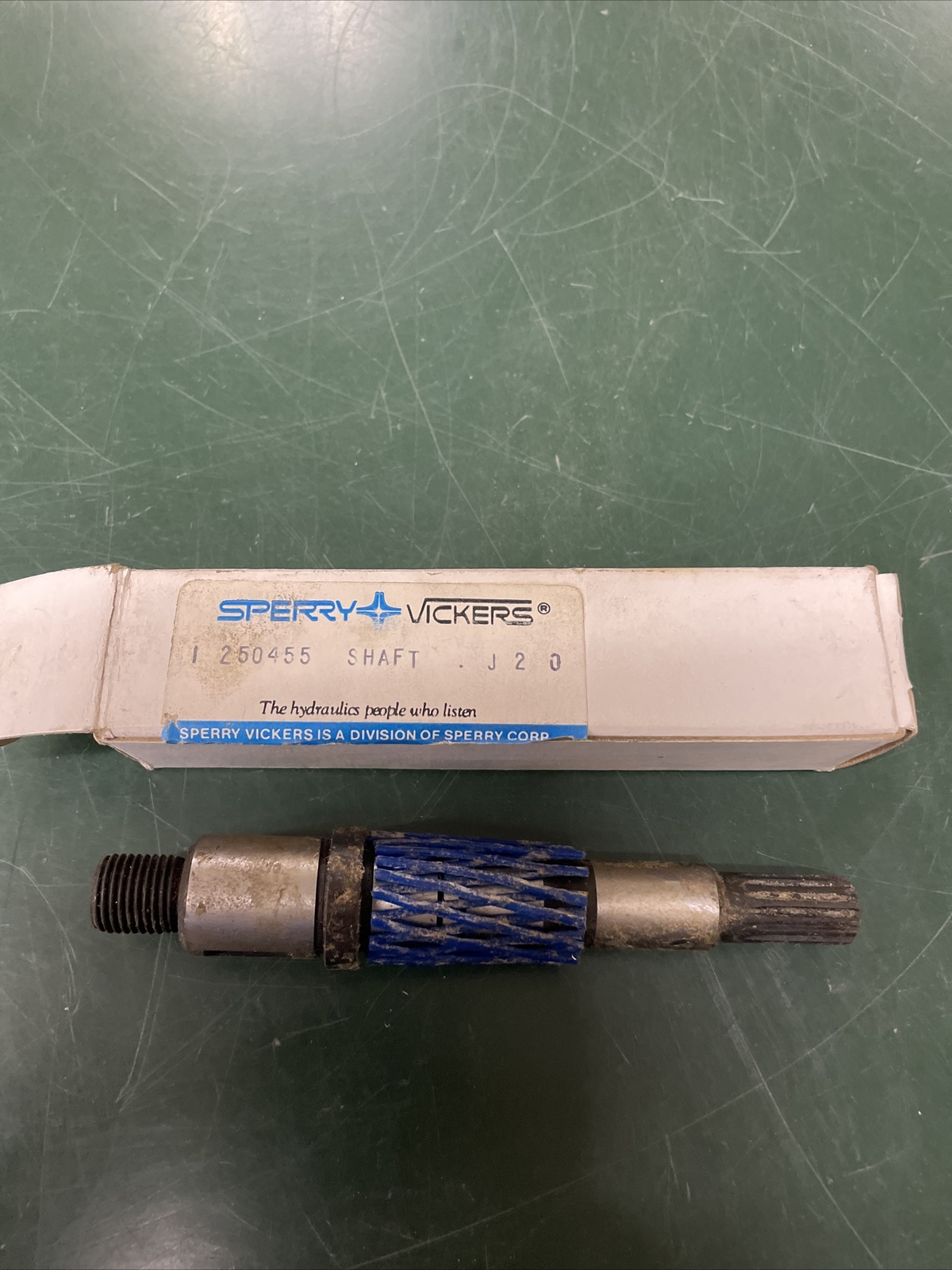 Sperry VICKERS 250455 VTM42 1250455 KEYED SHAFT NEW REPLACMENT