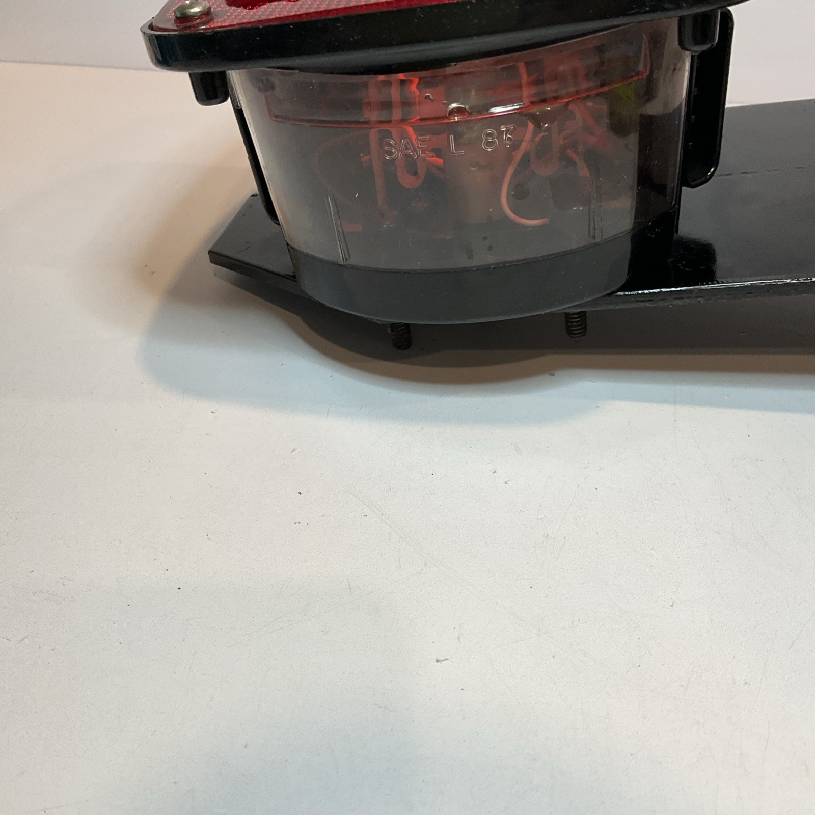 Grote 5371 Freightliner Rear Tail Brake Light Lamp w/ Bracket 680-544-00-38 D
