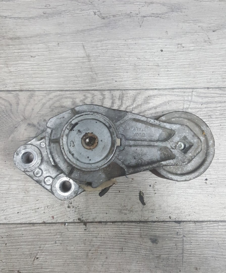 VOLVO BELT TENSIONER 21422767