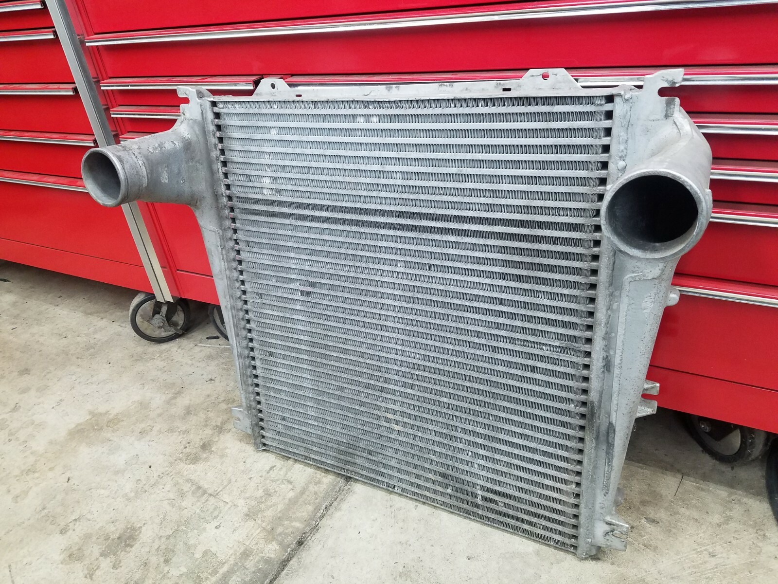BEHR CHARGE AIR COOLER BHT-D5472 FRIEGHTLINER F70 INTERCOOLER