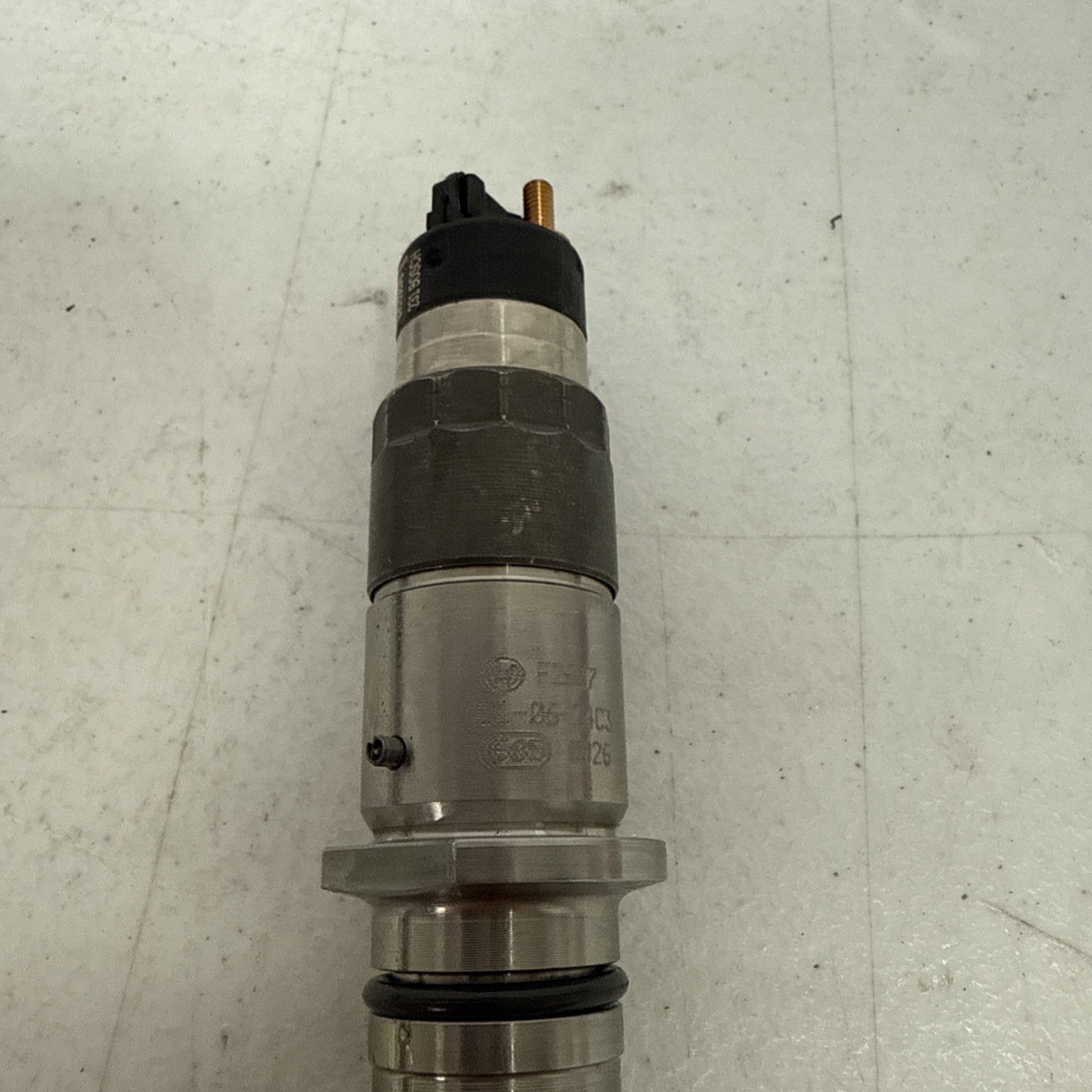 Bosch (685) Fuel Injector (F 2607) (Cummins 5263262) *NOS* NO BOX See Photos