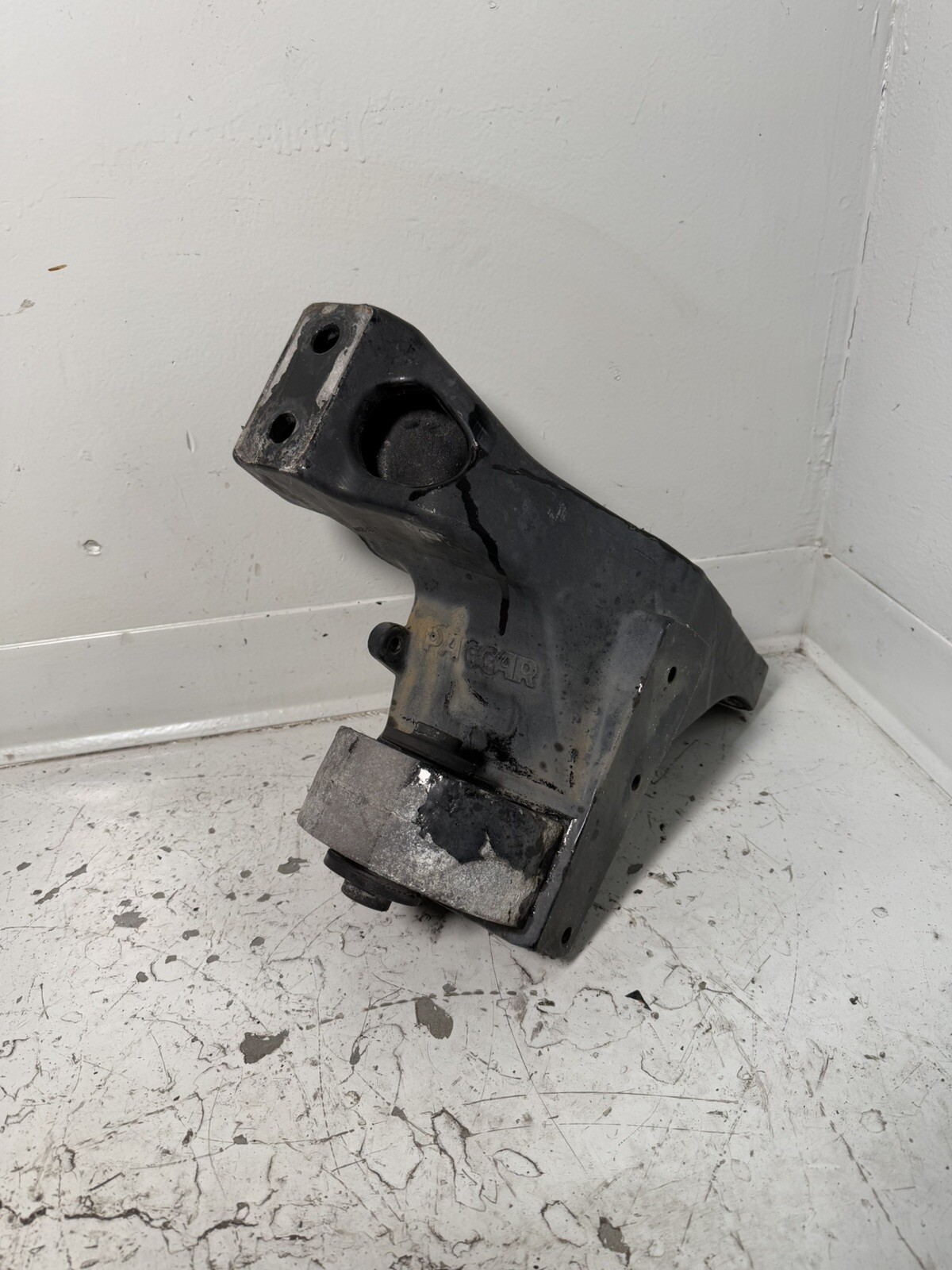 2020 PETERBILT 579 CAB MOUNT,BRACKET A85-6136