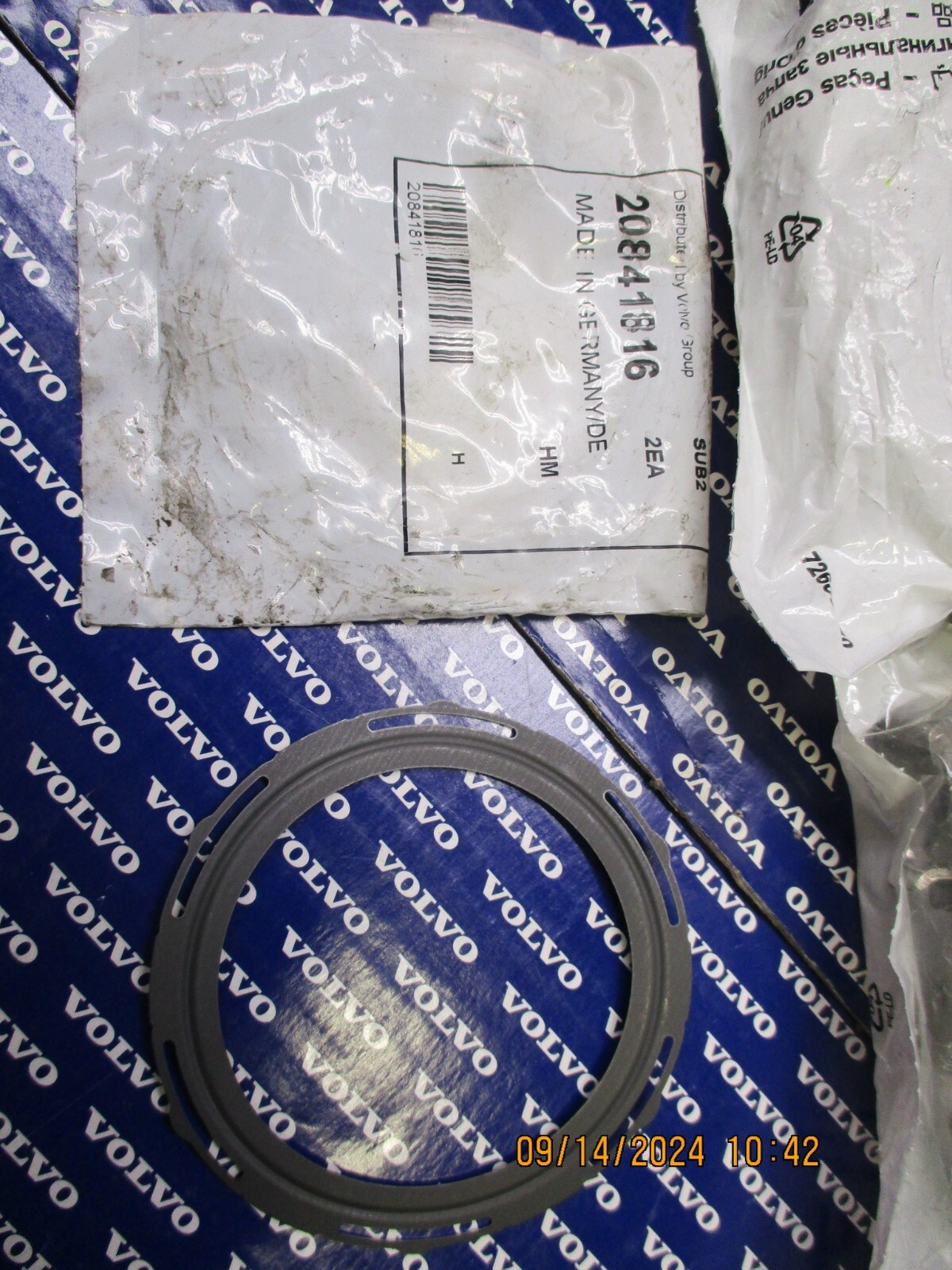 Genuine OEM Volvo D13 EGR cooler, EGR valve clamps 20755169 gaskets 20841816 set