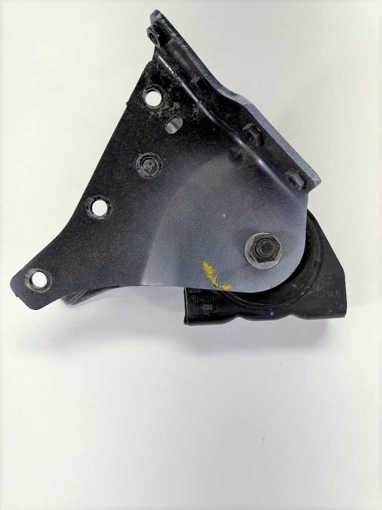 2021 FREIGHTLINER CASCADIA RIGHT PASSENGER CAB MOUNT WITH BRACKET 18-68767