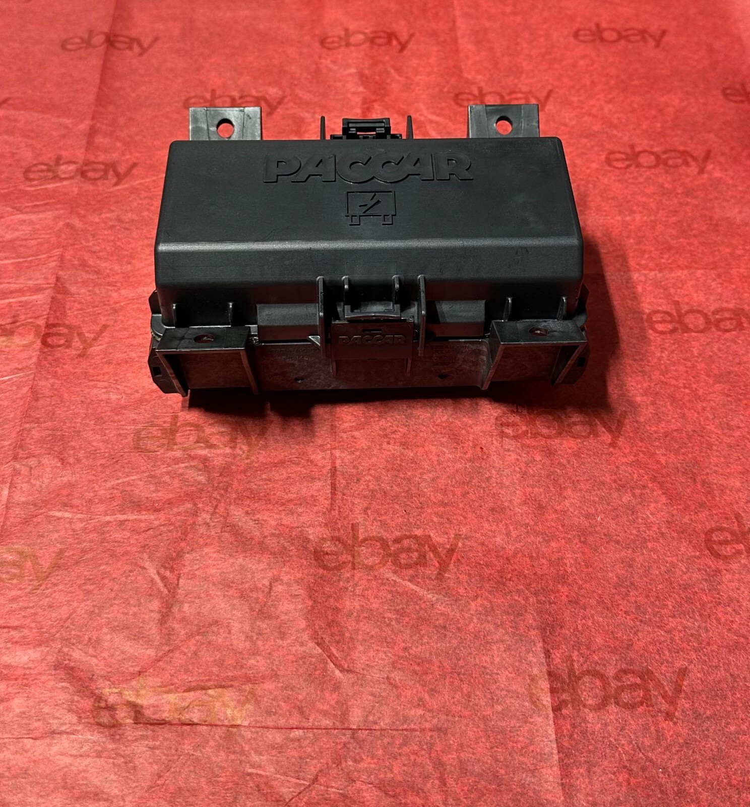 P27-1224-0120 Genuine Paccar Sleeper Fuse Assembly OEM – New