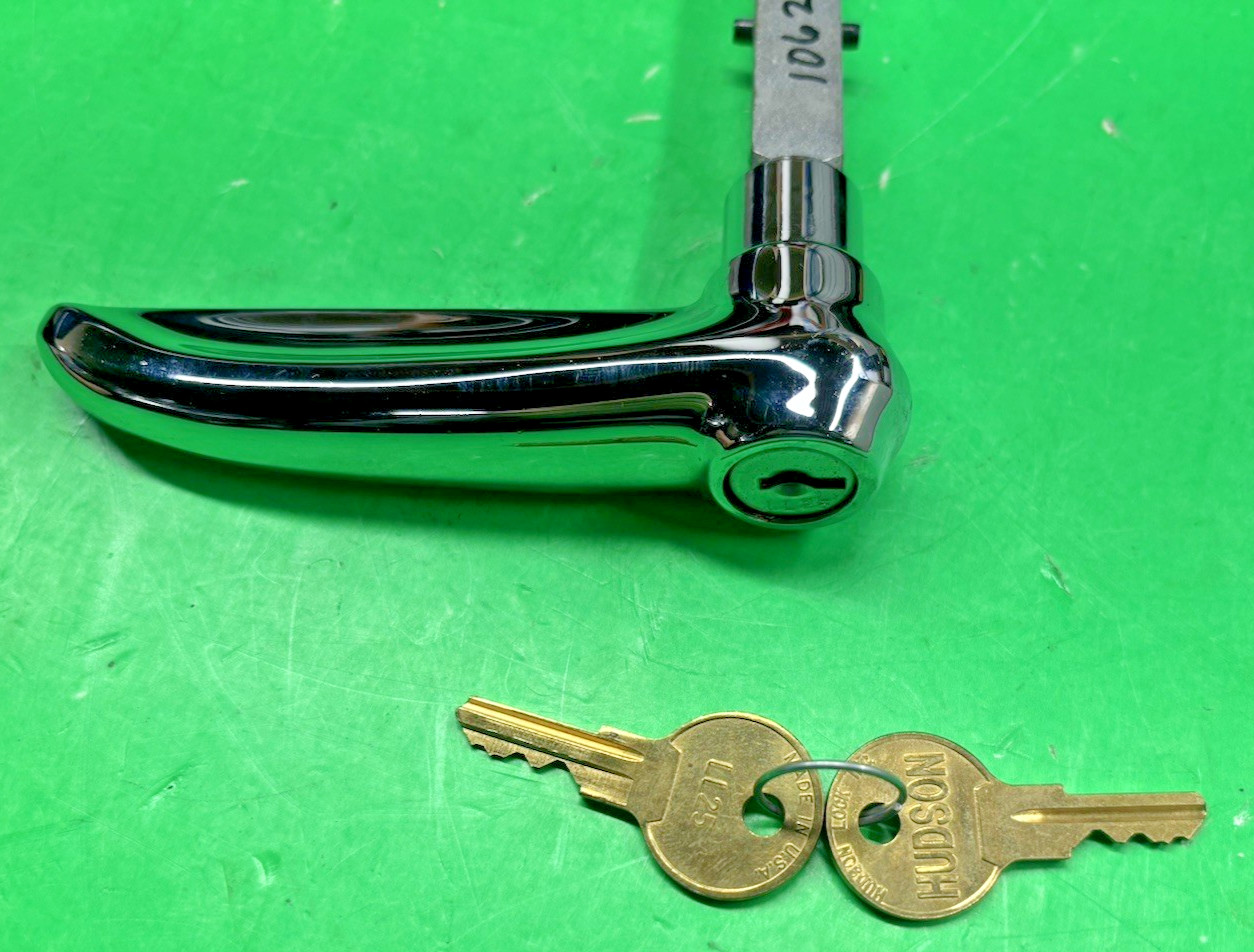 BLUE BIRD 1062132 CHROME LOCKING DOOR HANDLE WITH 2 KEYS🔑FREE SHIPPING🔑