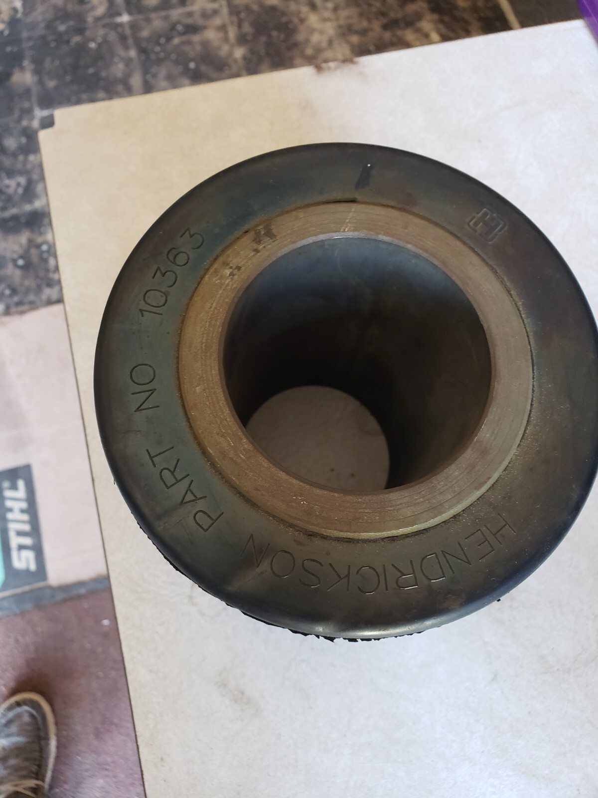 Euclid E-2554 Rubber End Bushing 6 Long Hendrickson 10363-000L