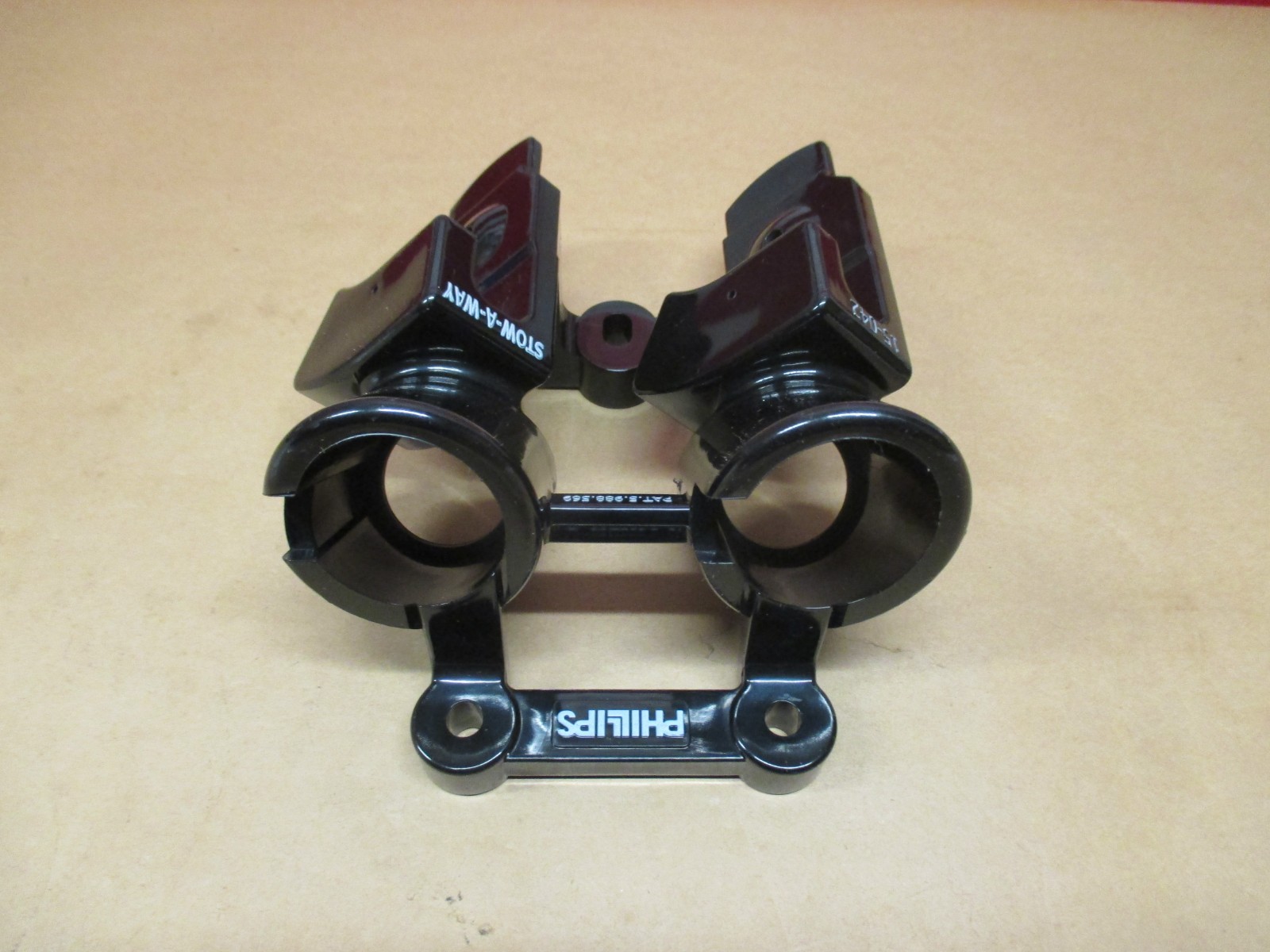 15-042 STOW-A-WAY PLUG PHILLIPS SEMI TRUCK PARTS NEW