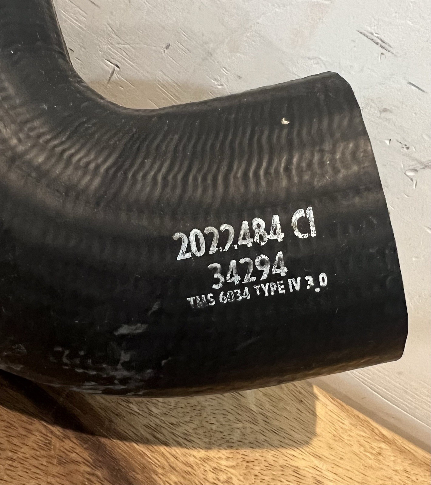 2022484C1 OEM GENUINE Fleetrite International NaviStar HOSE