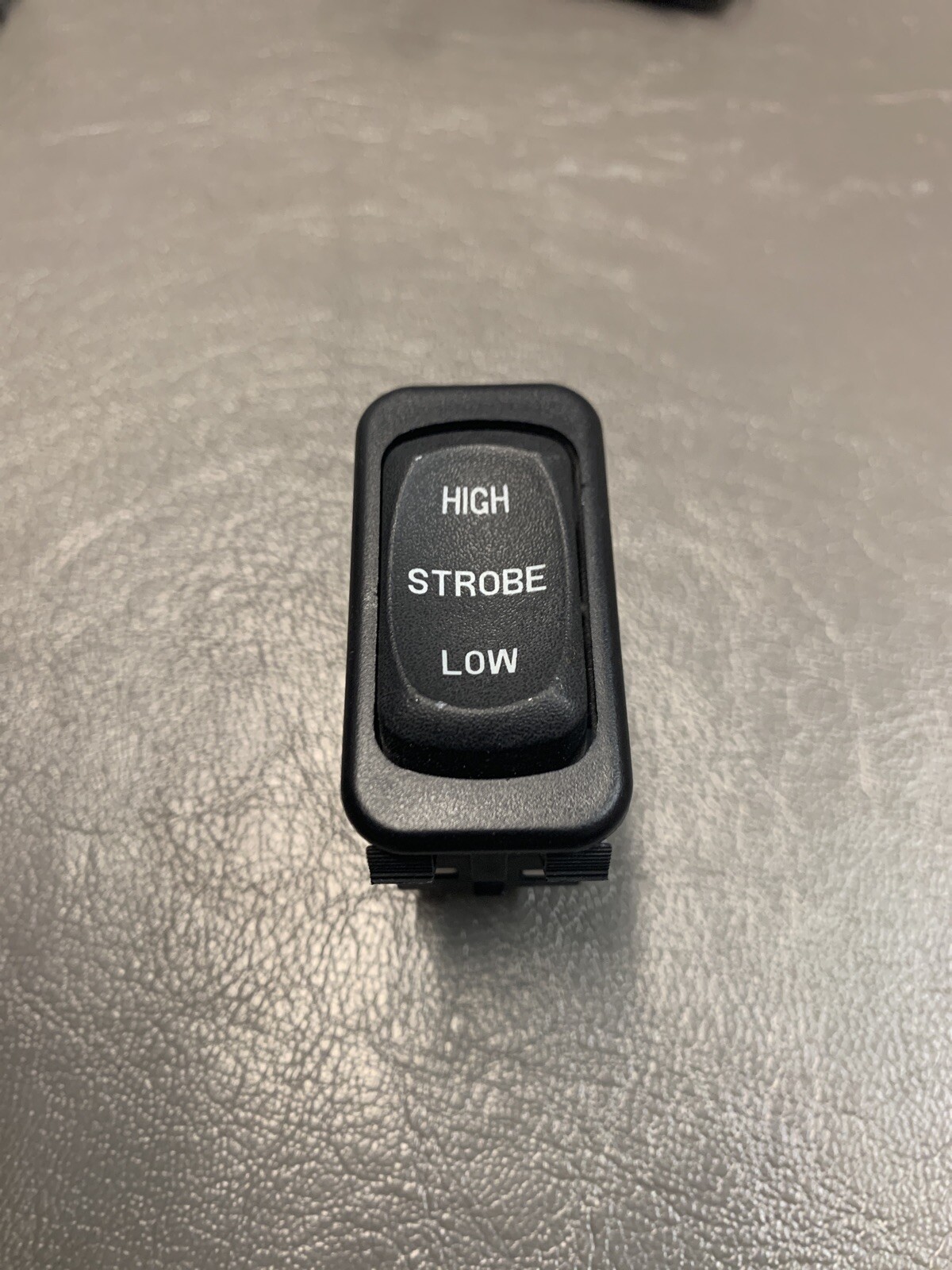 Freightliner Rocker Switch – High / Strobe / Low – P/N A06-30769-156