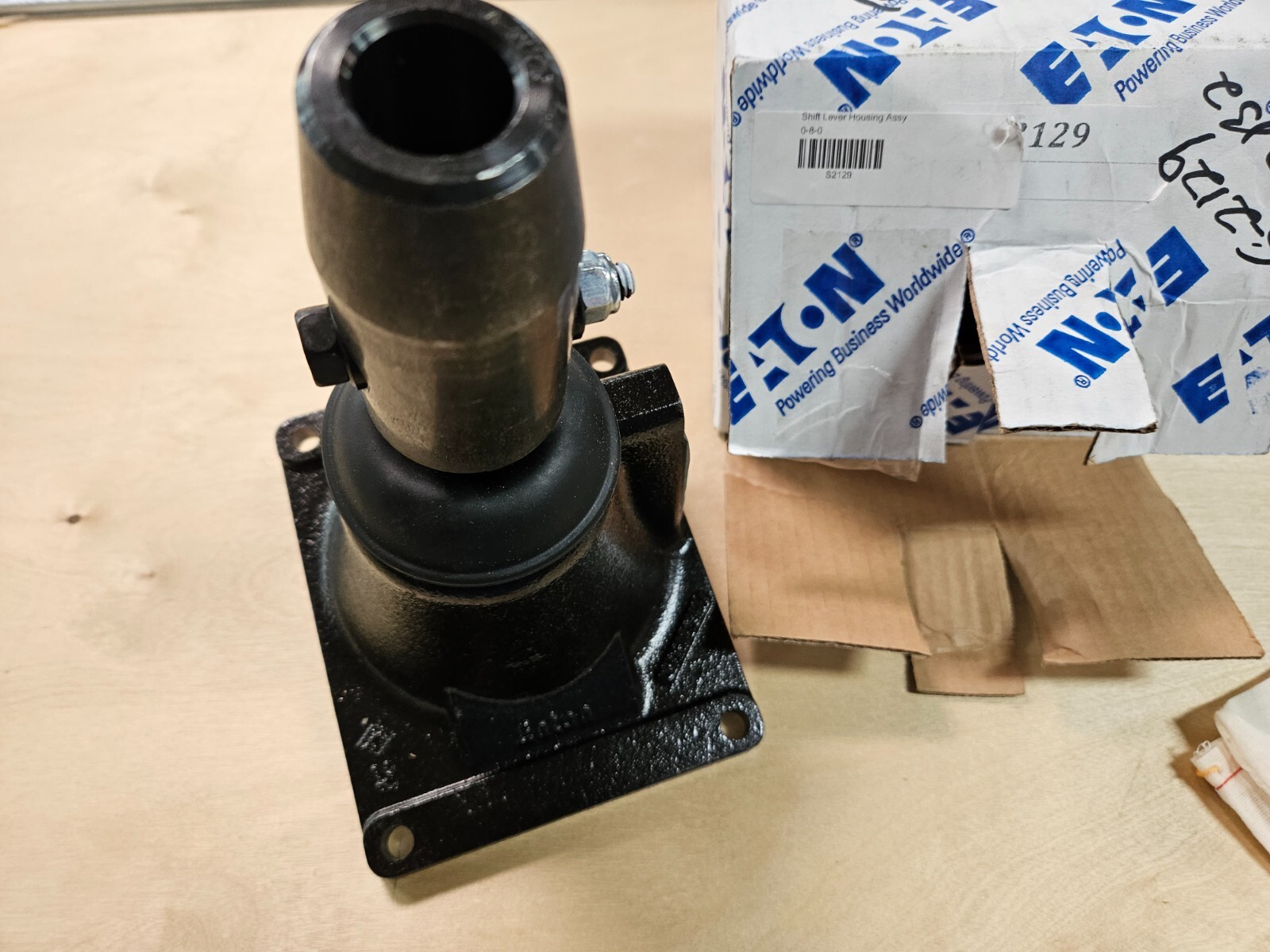 Eaton S2129 Low Tower Shift Lever Housing Assembly With Isolator