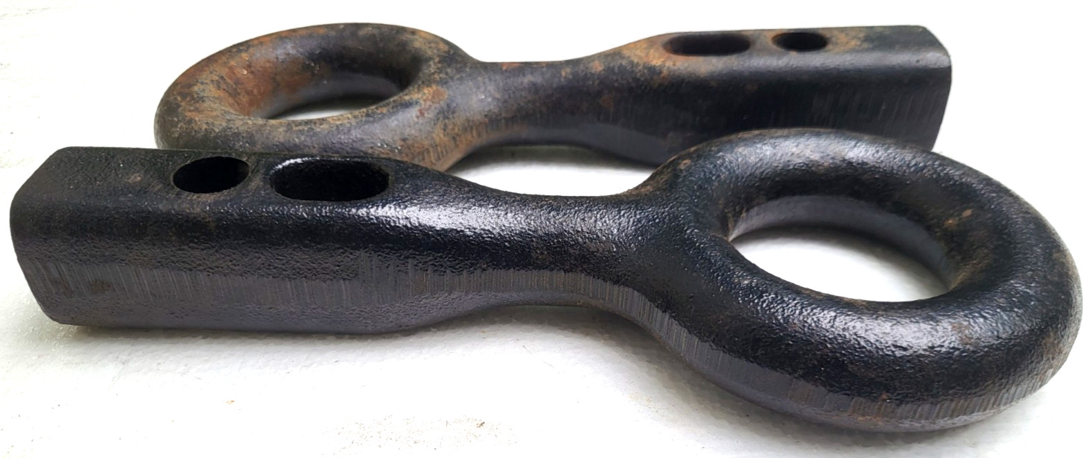 Volvo VNL Truck Tow Hook Pair Towing Recovery Eye OEM 20434198