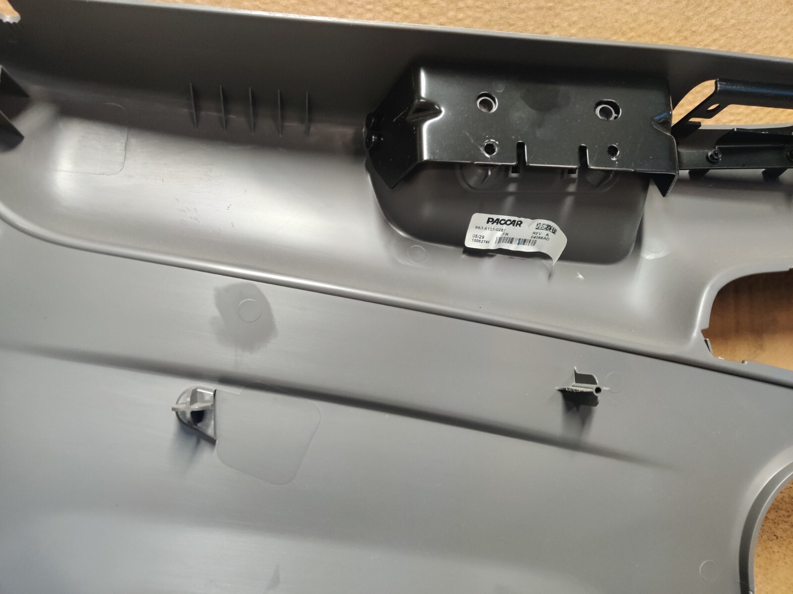Peterbilt S63-6107-0281 Pad Door Rh POWER WINDOW PANEL (NEW TAKE OFF READ AD)