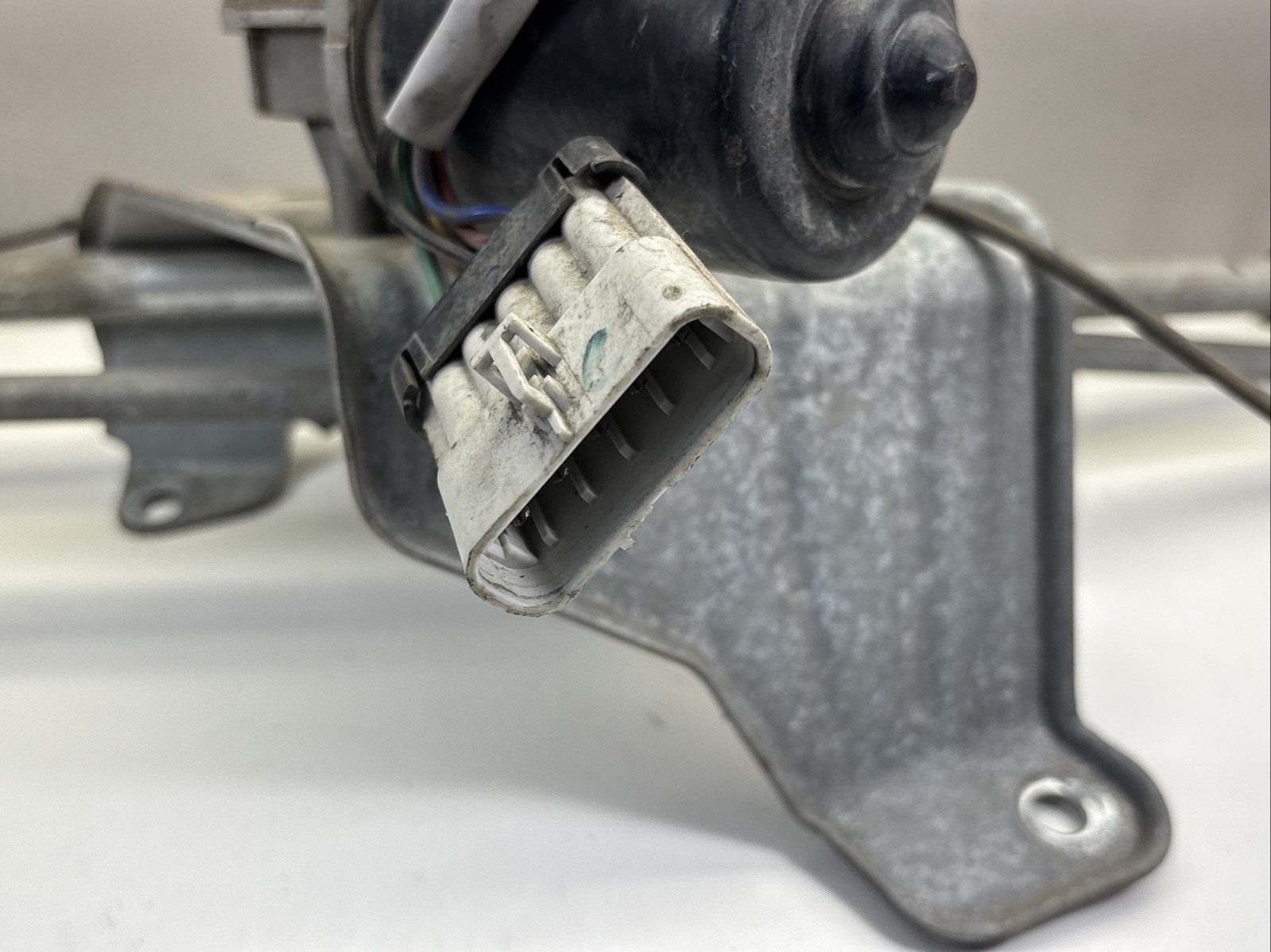 Volvo VNL Windshield Wiper Motor w/Linkage 2023 OEM 24634544