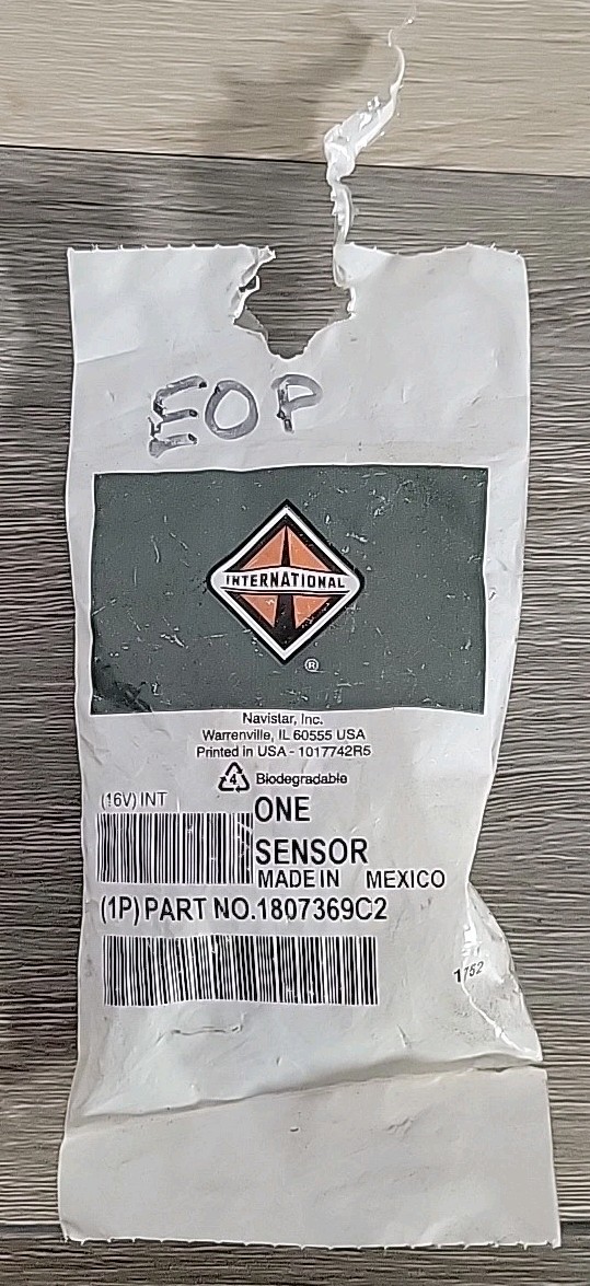 Genuine OEM International Oil Pressure Sensor 1807369C2