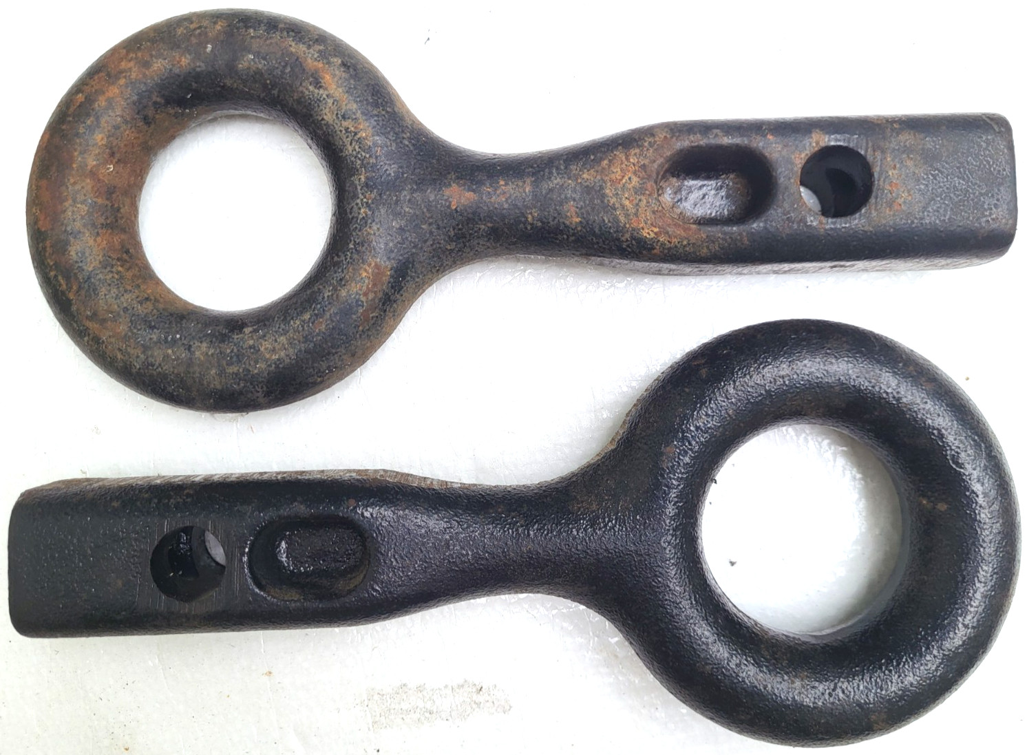 Volvo VNL Truck Tow Hook Pair Towing Recovery Eye OEM 20434198