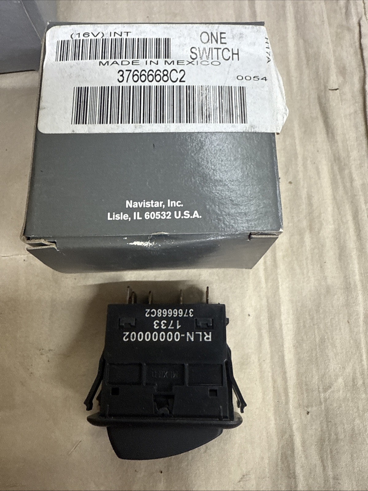 International 3766668C2 Switch ELECTRONIC HARDWIRED TRAILER SOCKET CENTER PIN