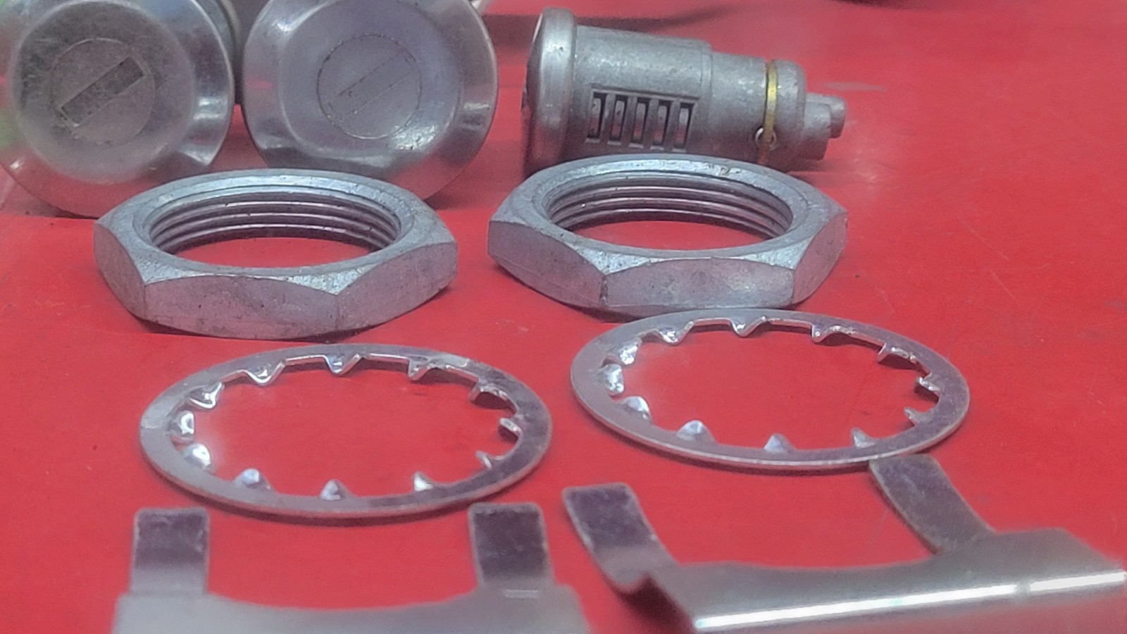 100006 GENUINE KENWORTH PACCAR AFTERMARKET OEM LOCKSET NOS