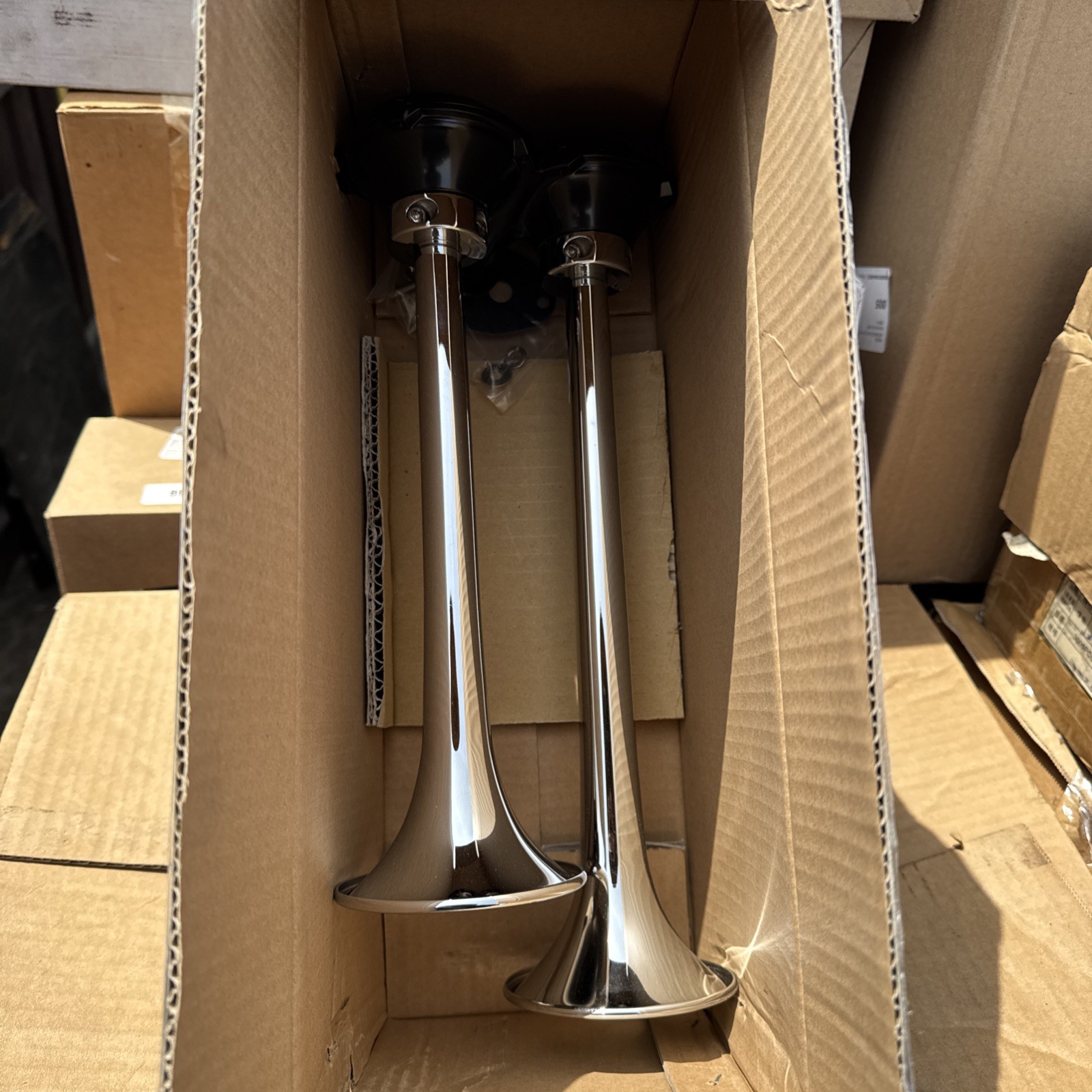 New World American WA1600 Dual 15” Air Horn For Truck / Big Rig