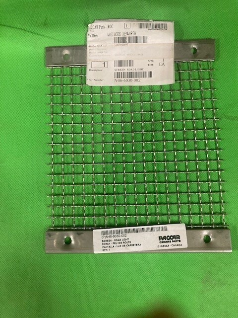 PN N46-6030-002 Paccar SCREEN ROAD LIGHT